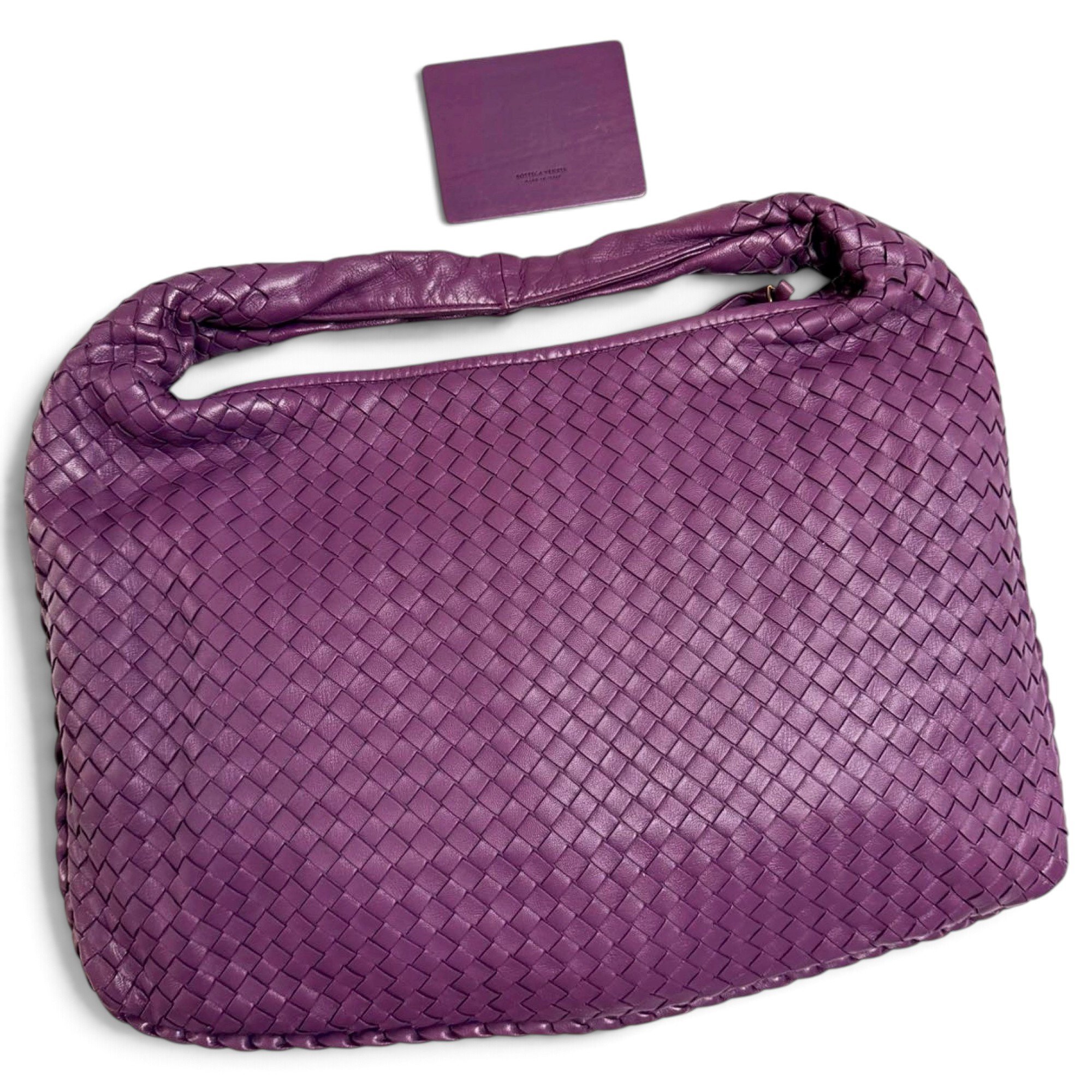 Veneta leather handbag