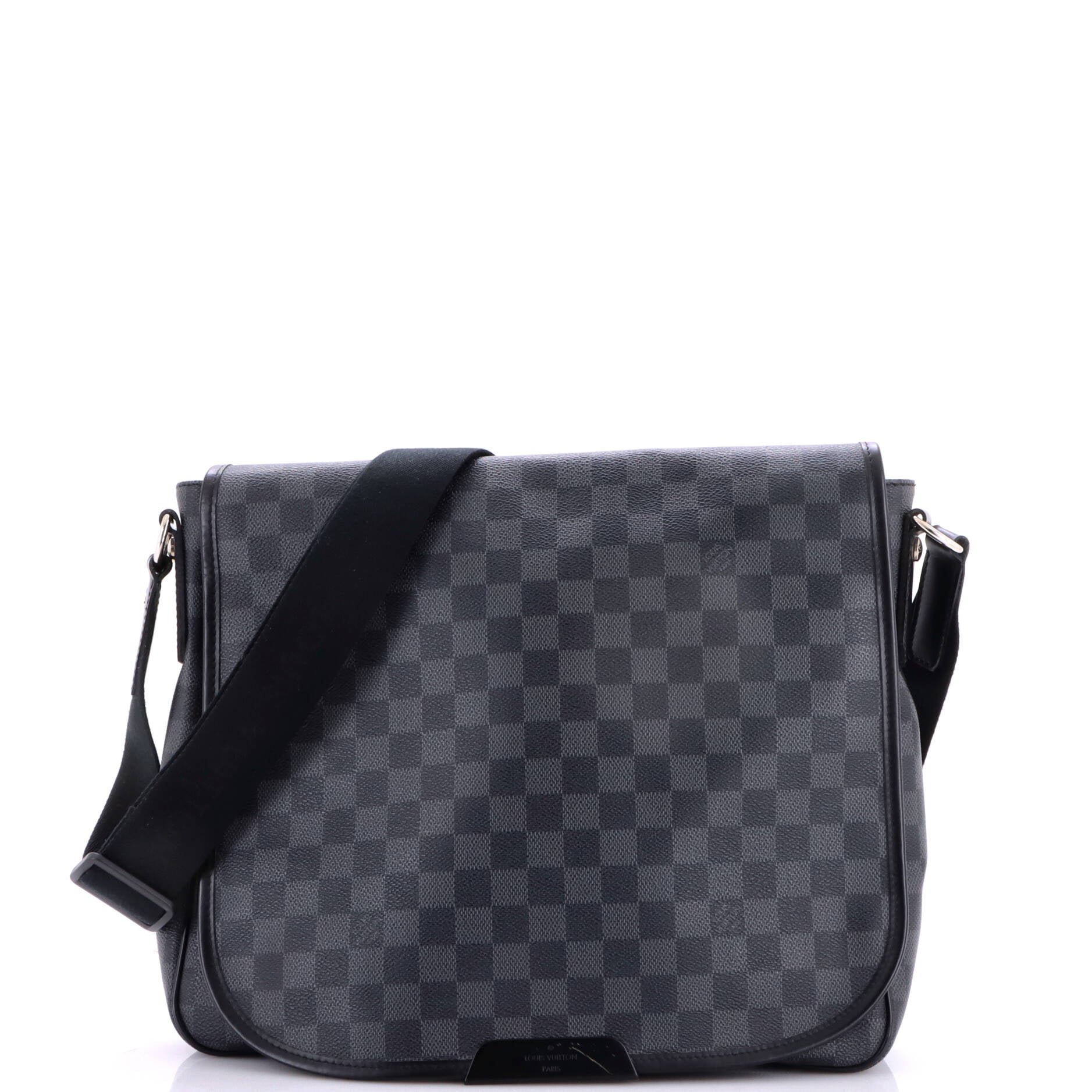 Daniel Messenger Bag Damier Graphite MM