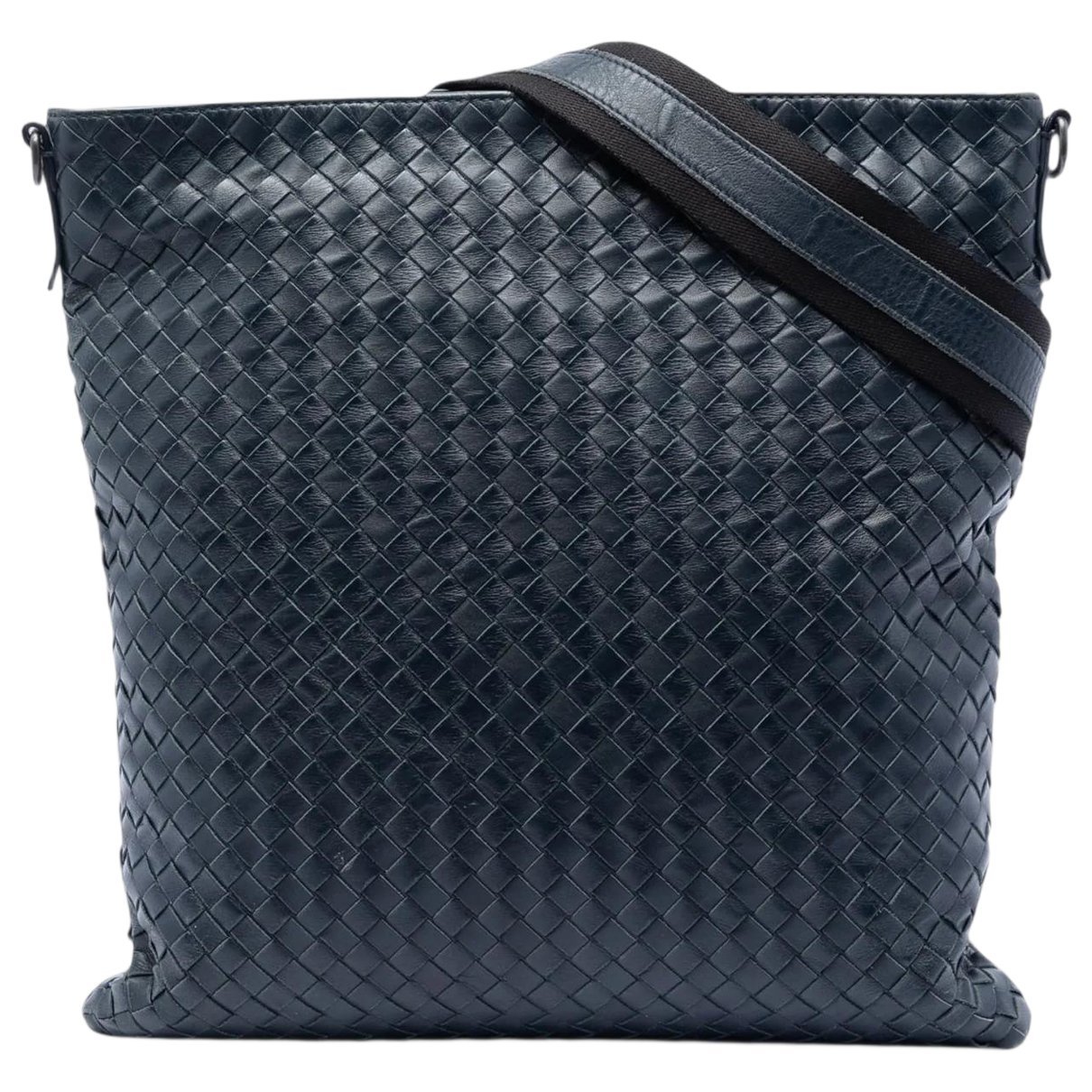 Veneta leather bag
