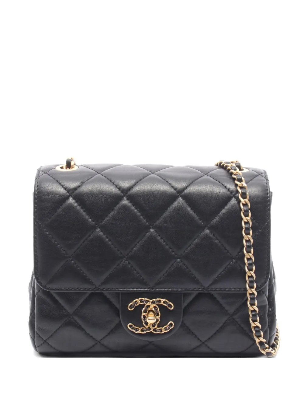 2021s Matelassé flap shoulder bag