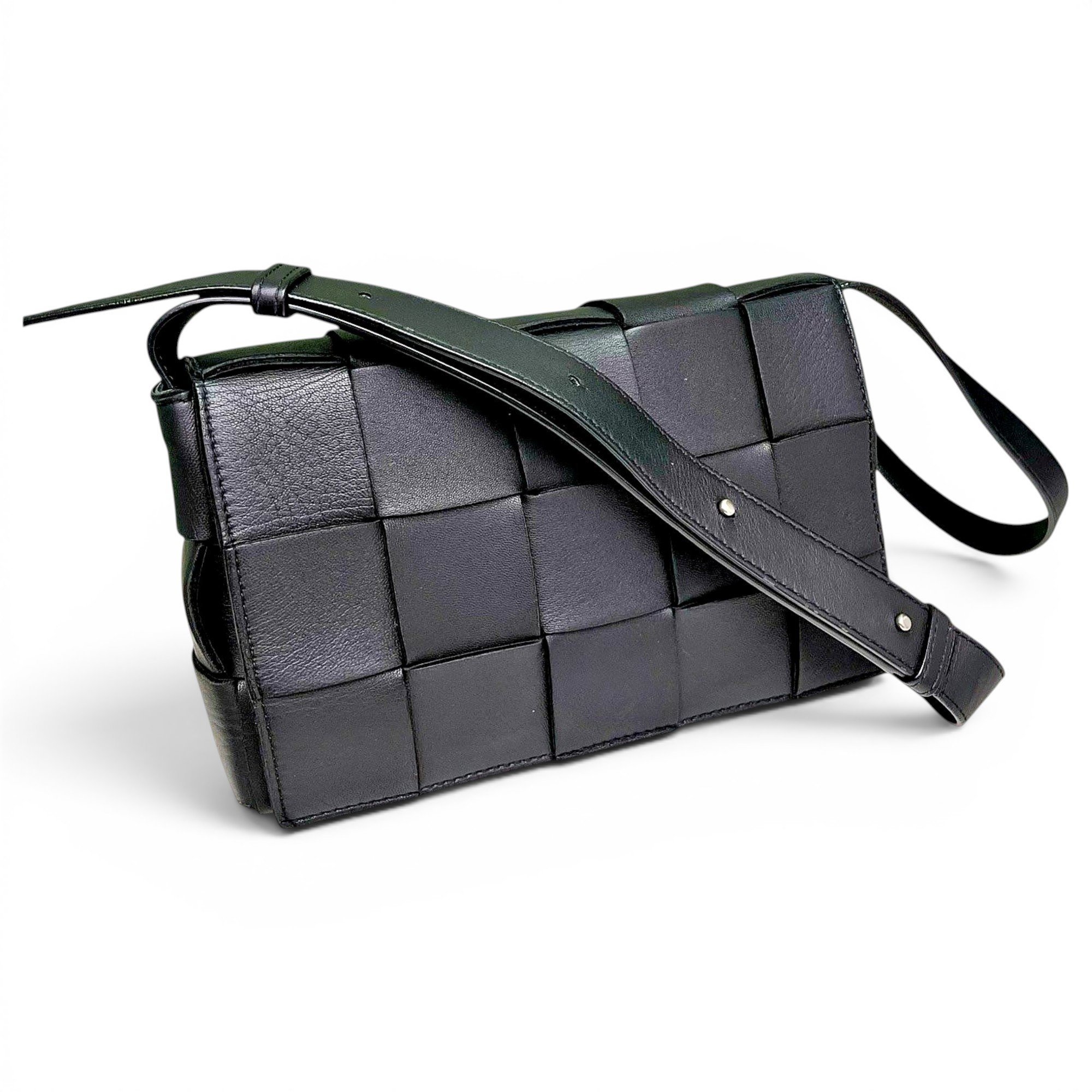 Cassette leather handbag