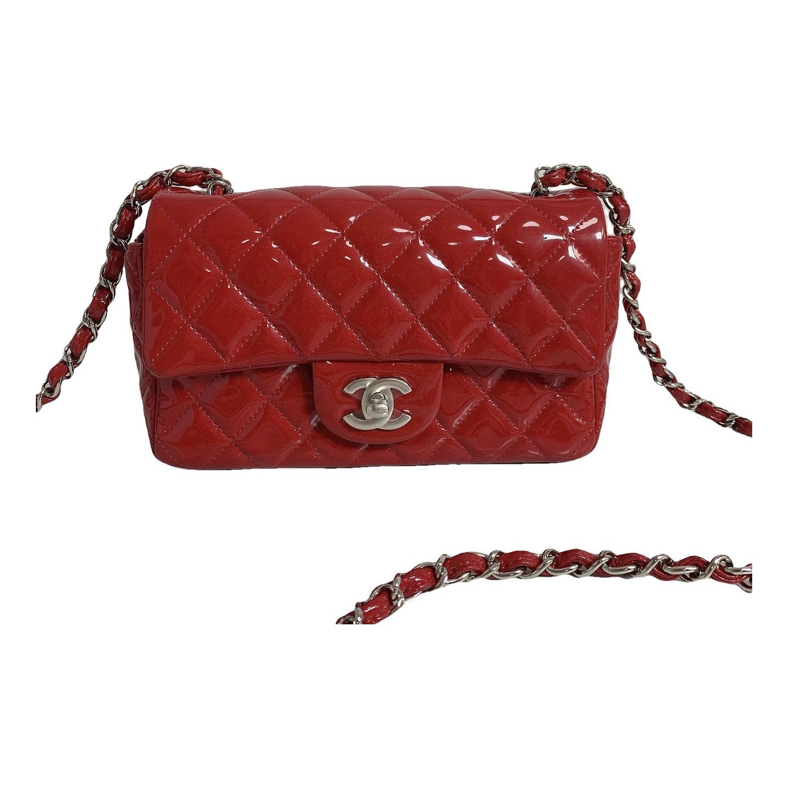 Timeless/Classique patent leather crossbody bag