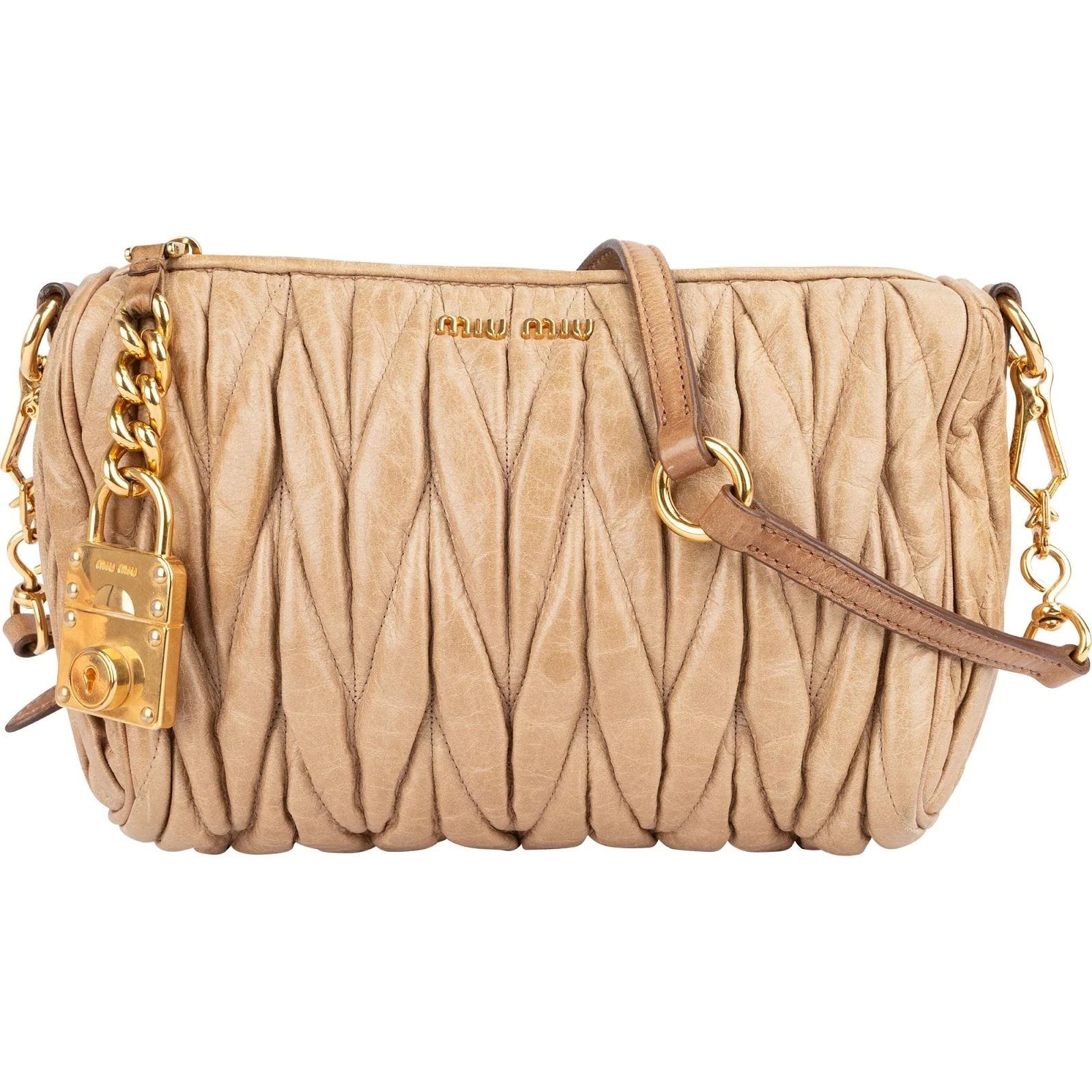 Matelassé leather handbag