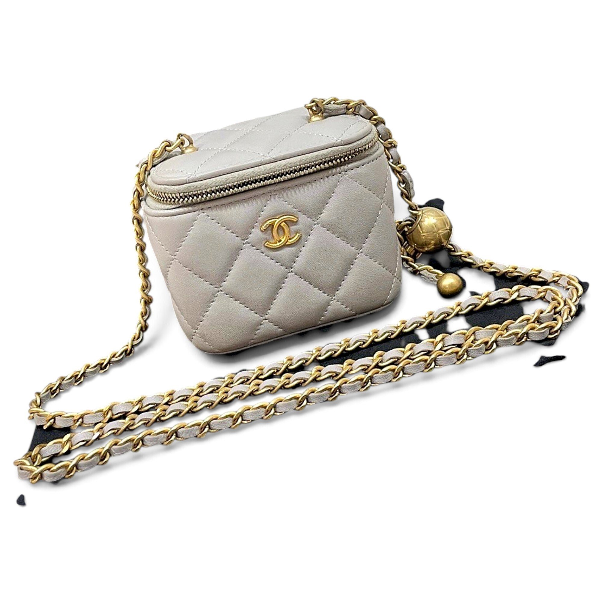 Trendy CC Vanity leather handbag