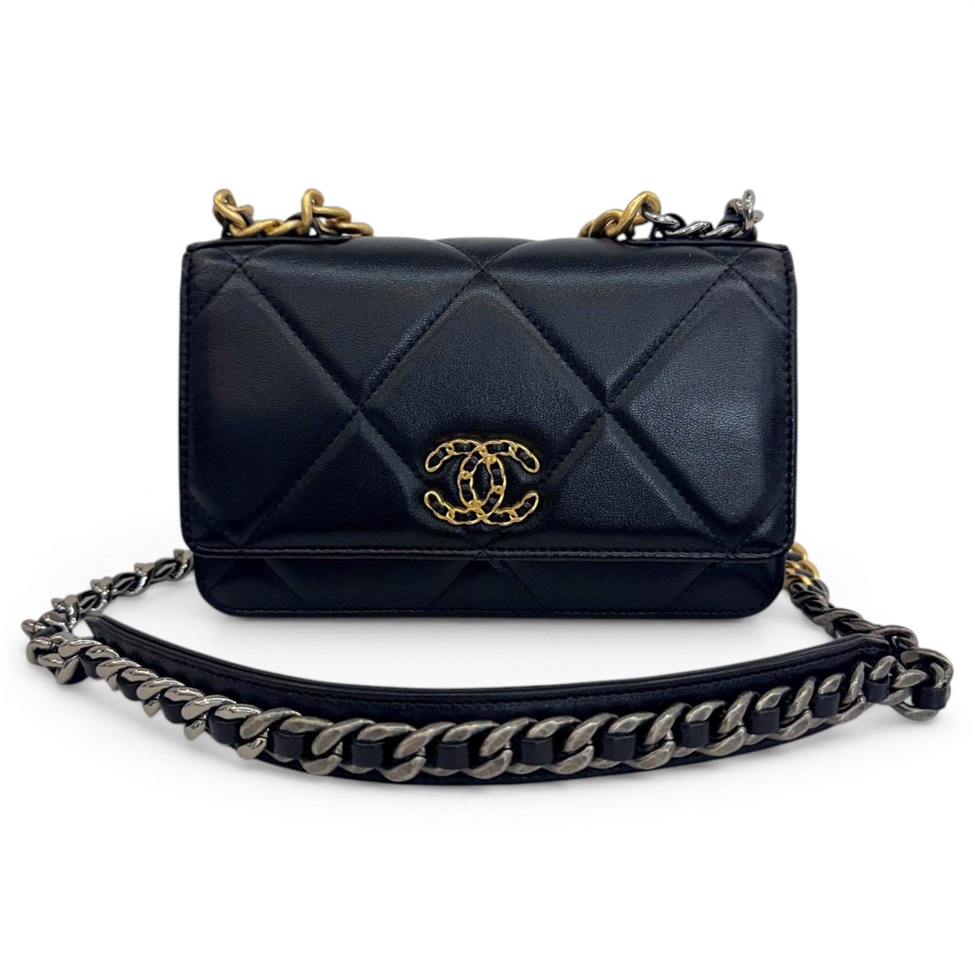 Wallet On Chain Chanel 19 leather handbag