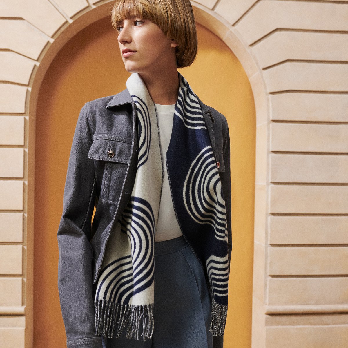 Hermès Casaque Vague scarf Marine/Ivoire | BagUSeek