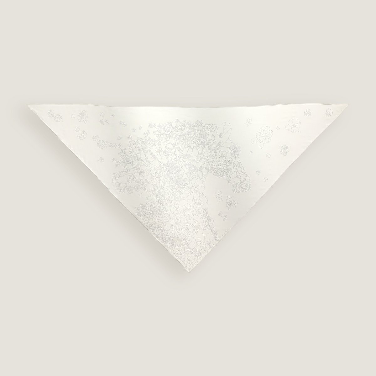 Ivoire Robe Legere Embroidered Giant Triangle