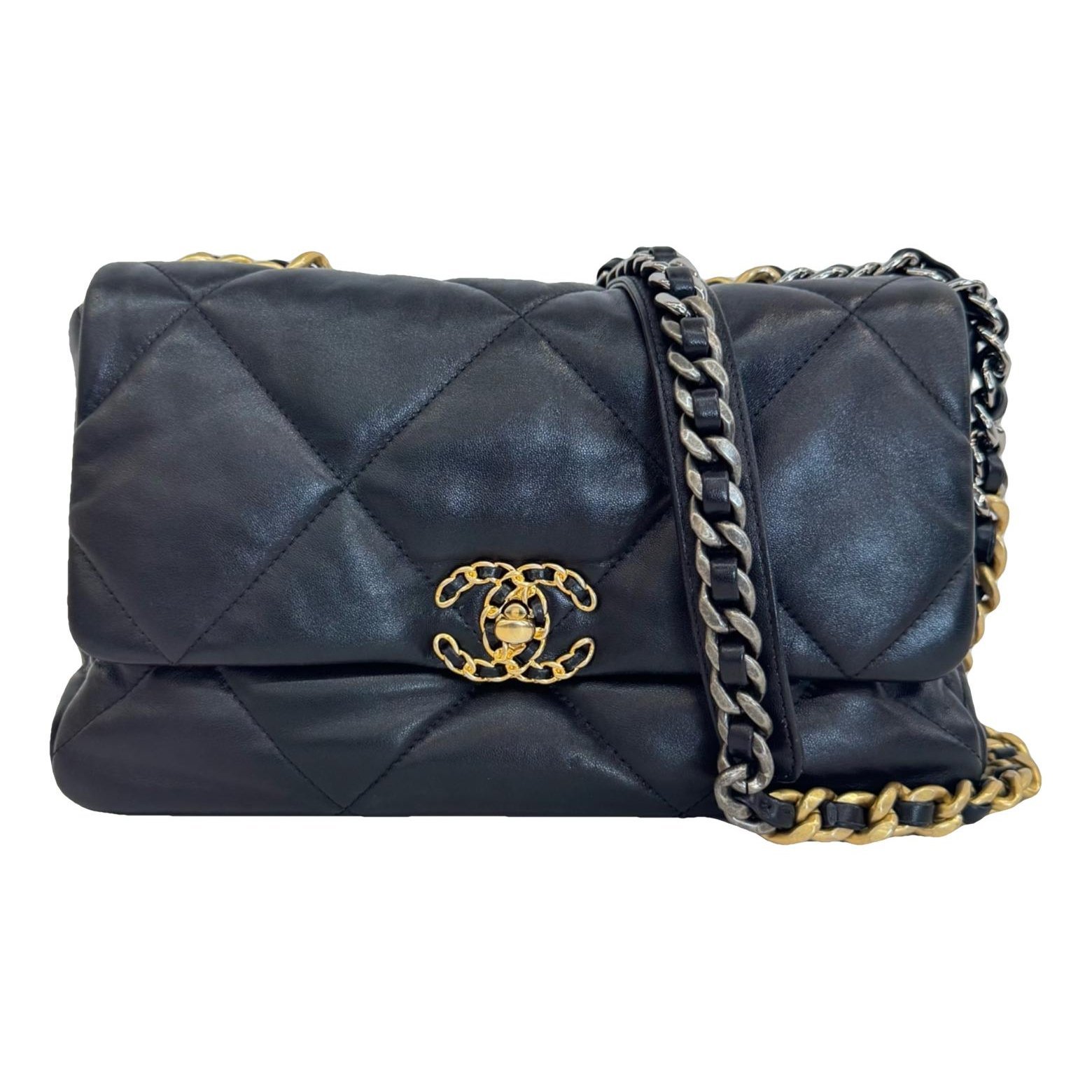 Chanel 19 leather handbag
