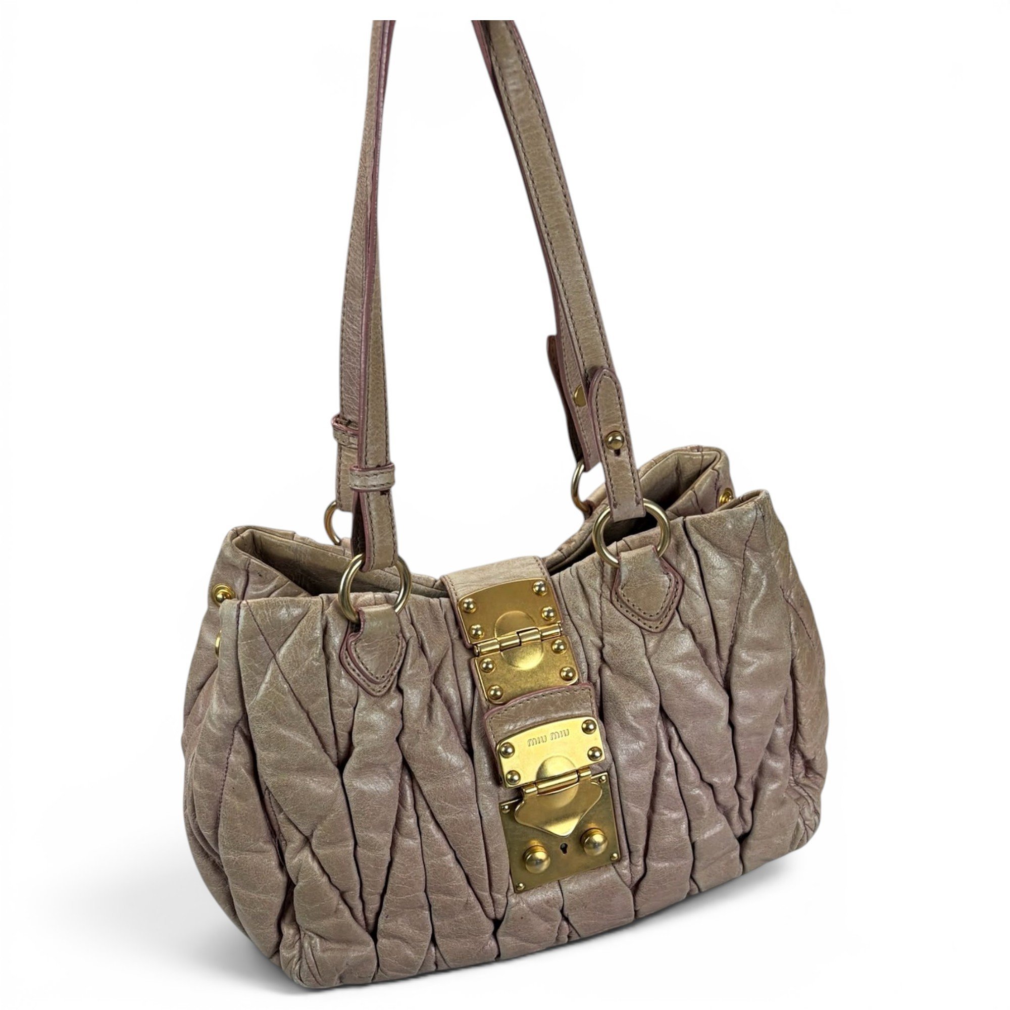 Matelassé leather handbag