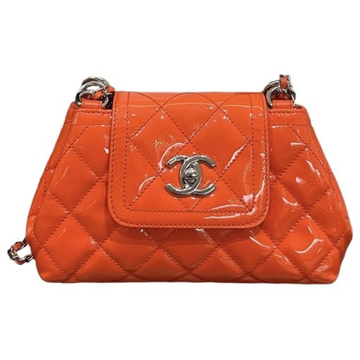 Timeless/Classique patent leather crossbody bag