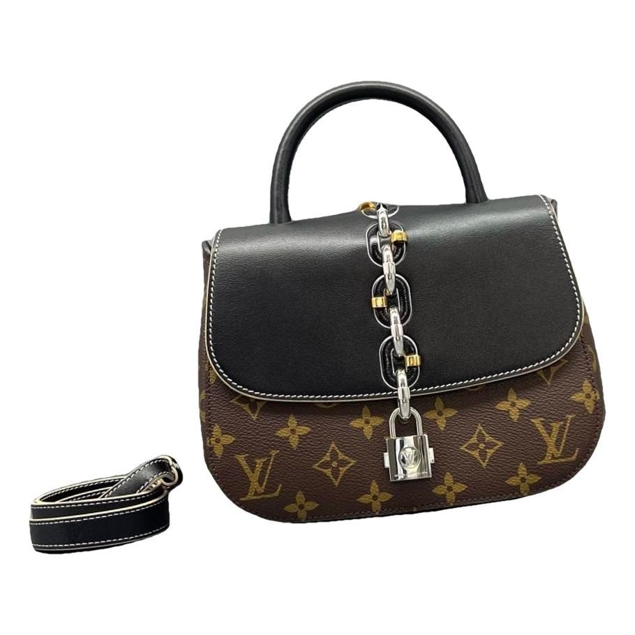 Chain It leather handbag