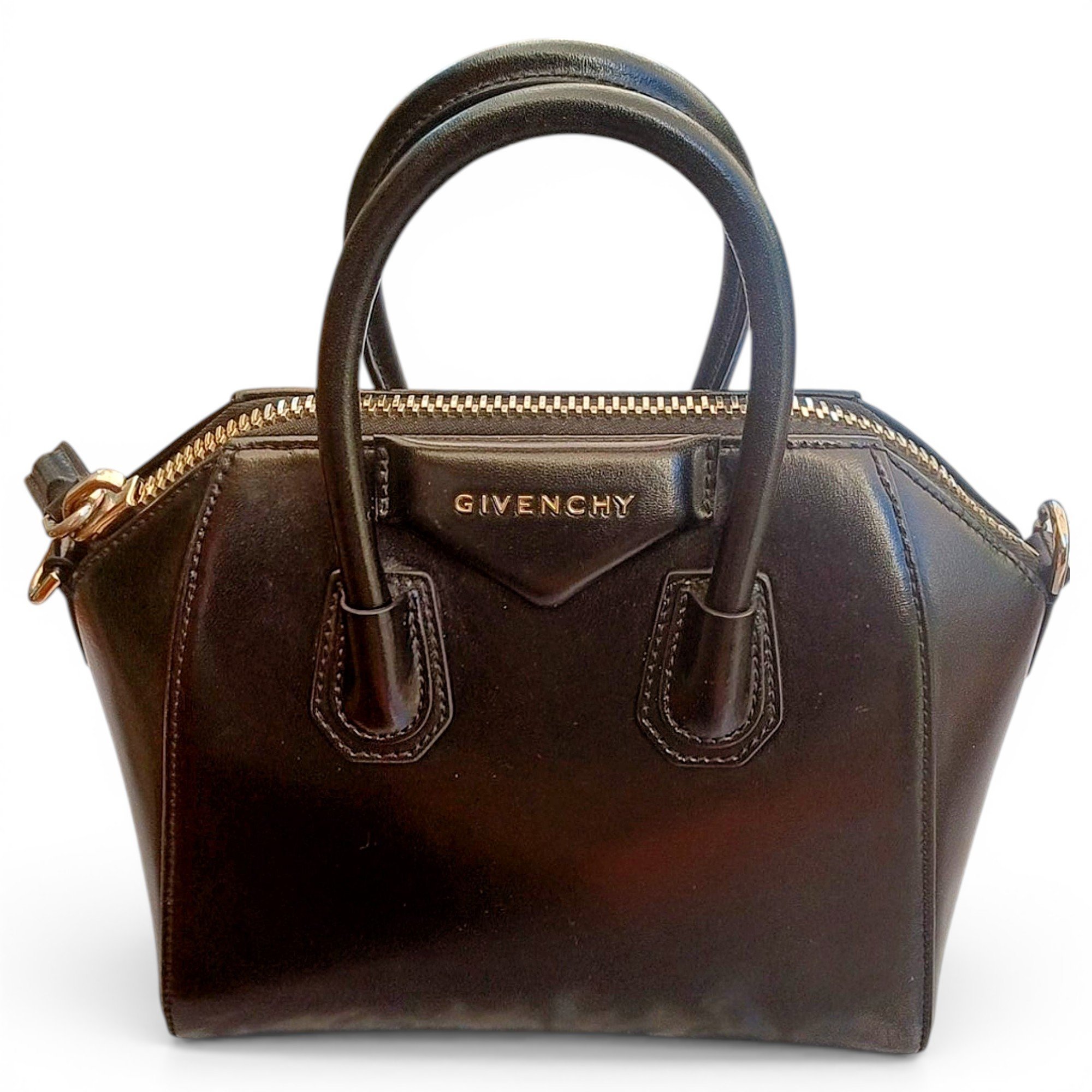 Antigona leather handbag