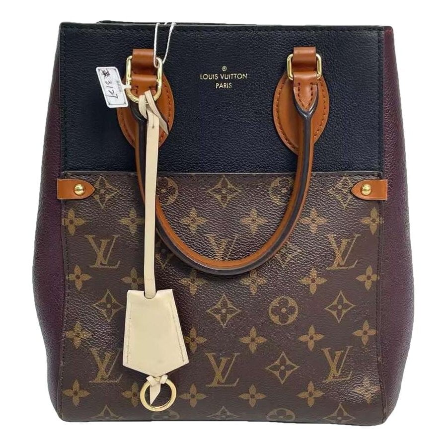 Fold leather handbag