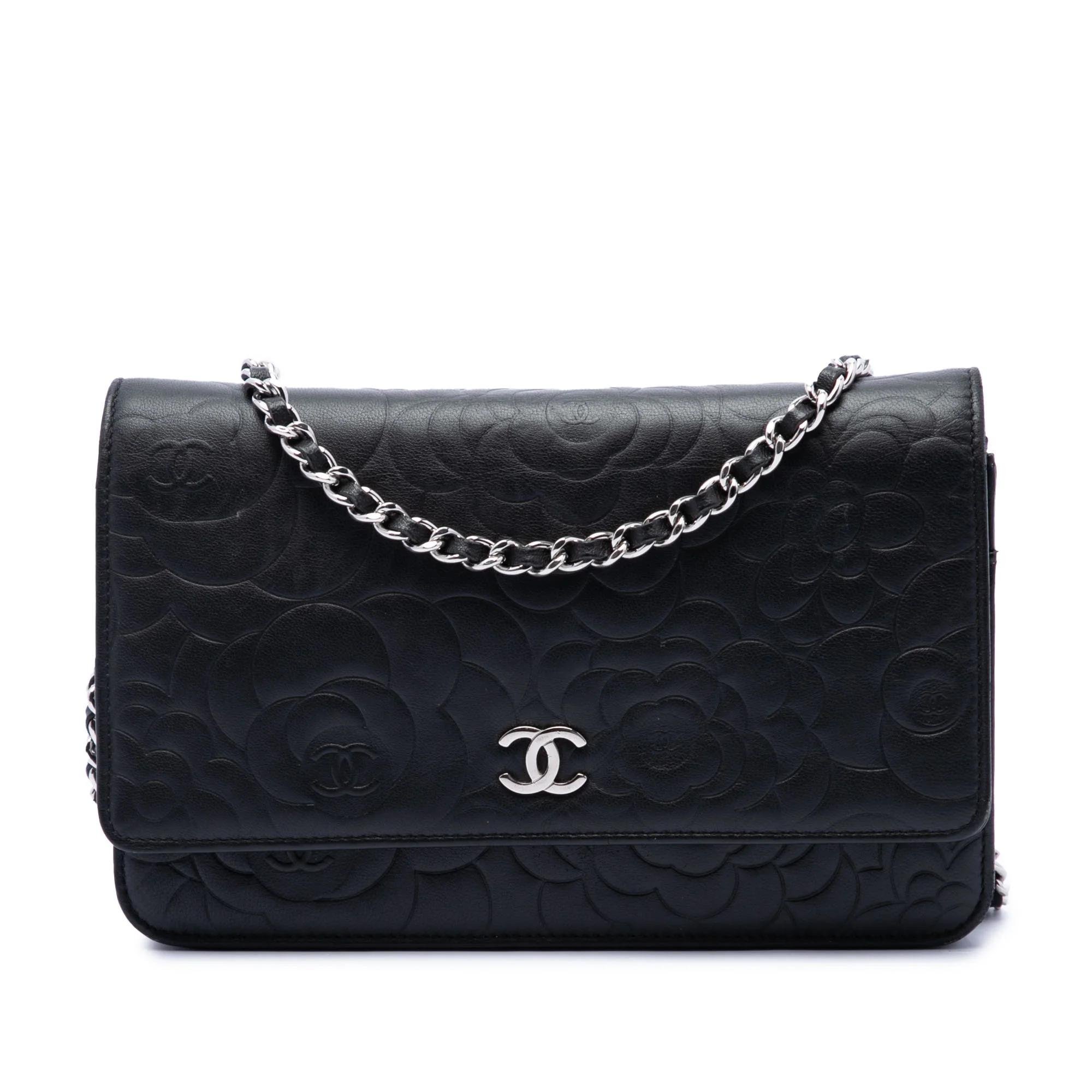 Wallet On Chain leather crossbody bag