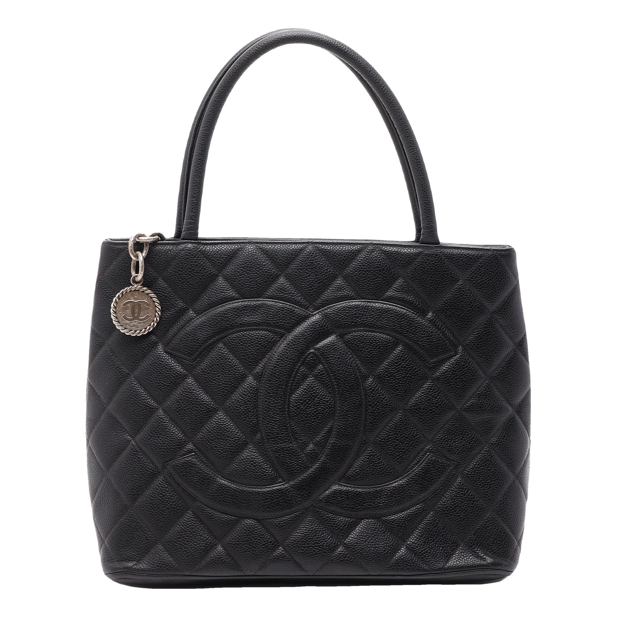 Médaillon leather tote