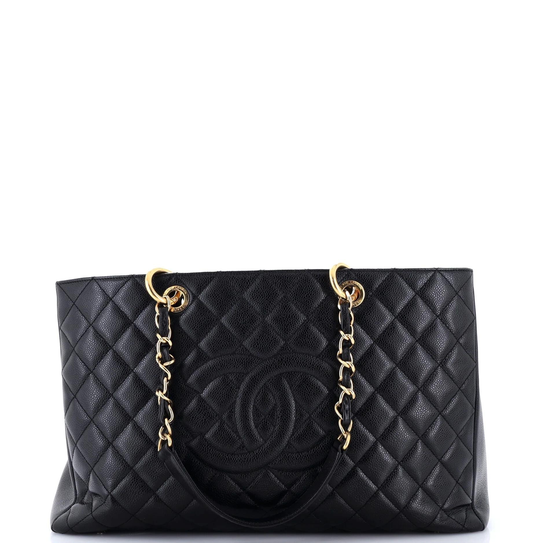 Classic CC Shopping leather tote