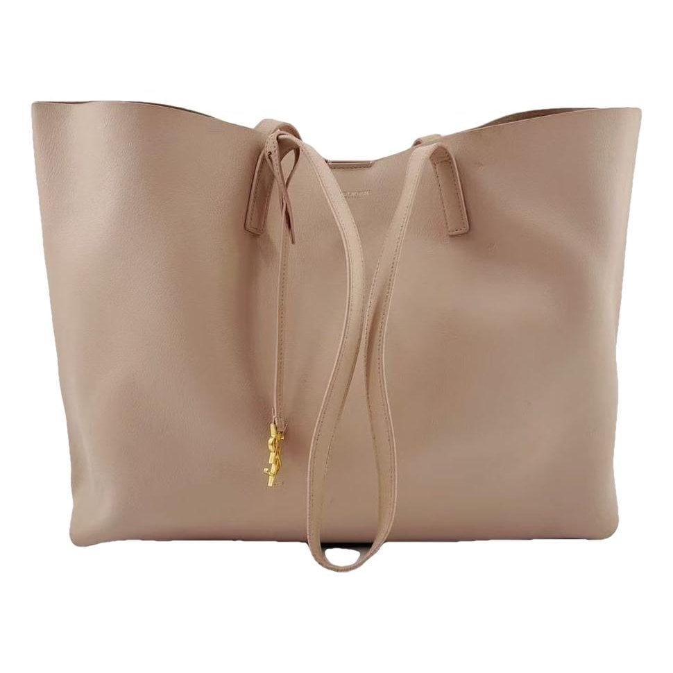 Shopping leather handbag