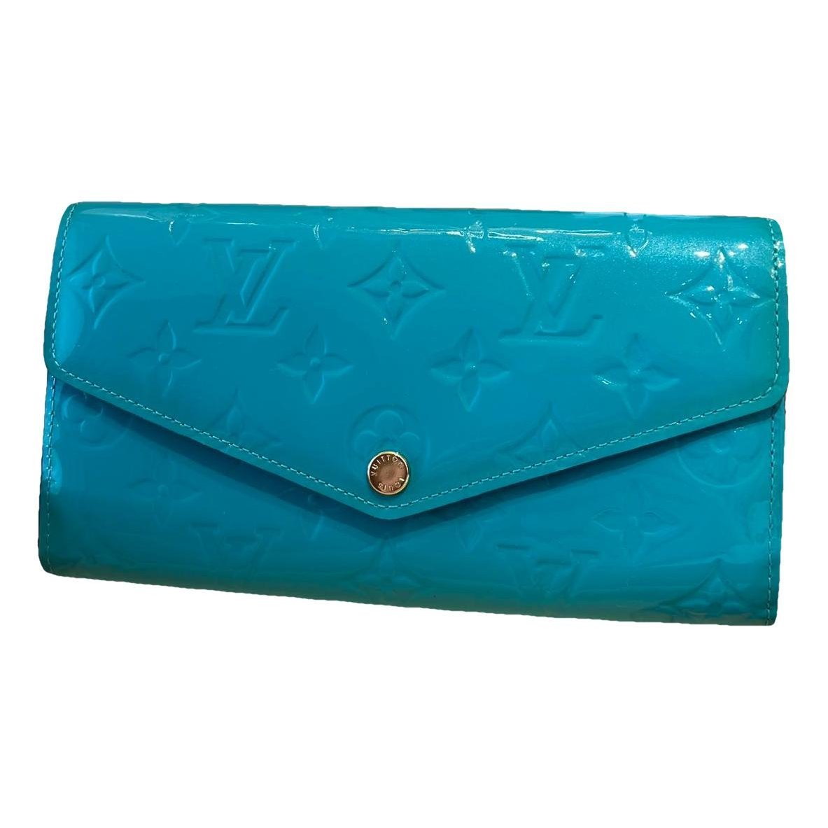 Patent leather handbag