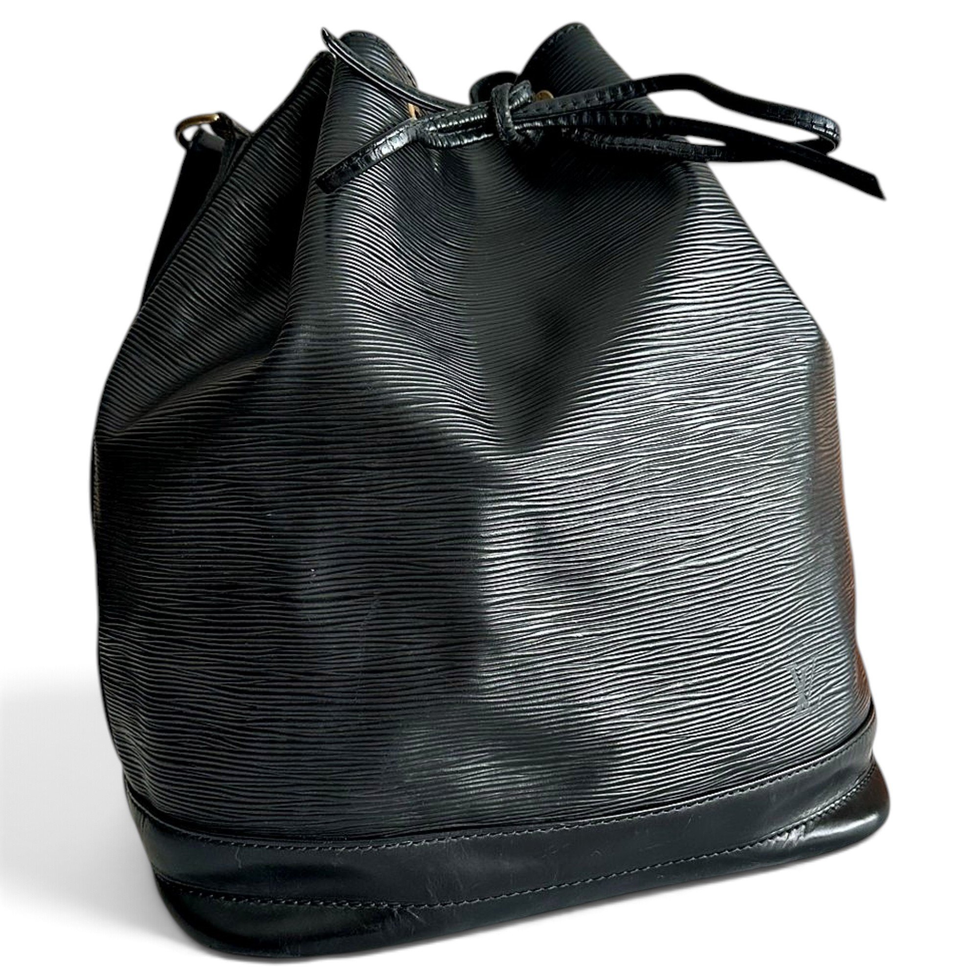 Louis Vuitton Noé leather handbag