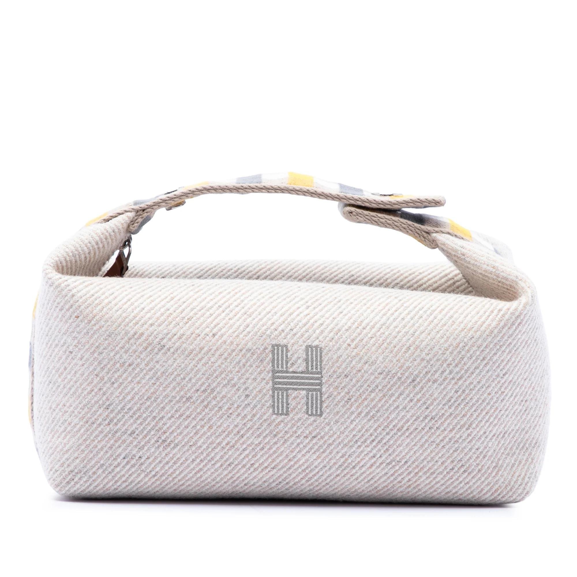 Bride à brac wool vanity case