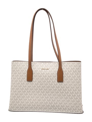 Signature Shoulder Bag