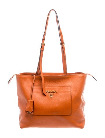 Vitello Daino Leather Tote