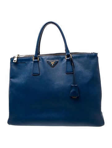 Saffiano Leather Galleria Double Zip Large