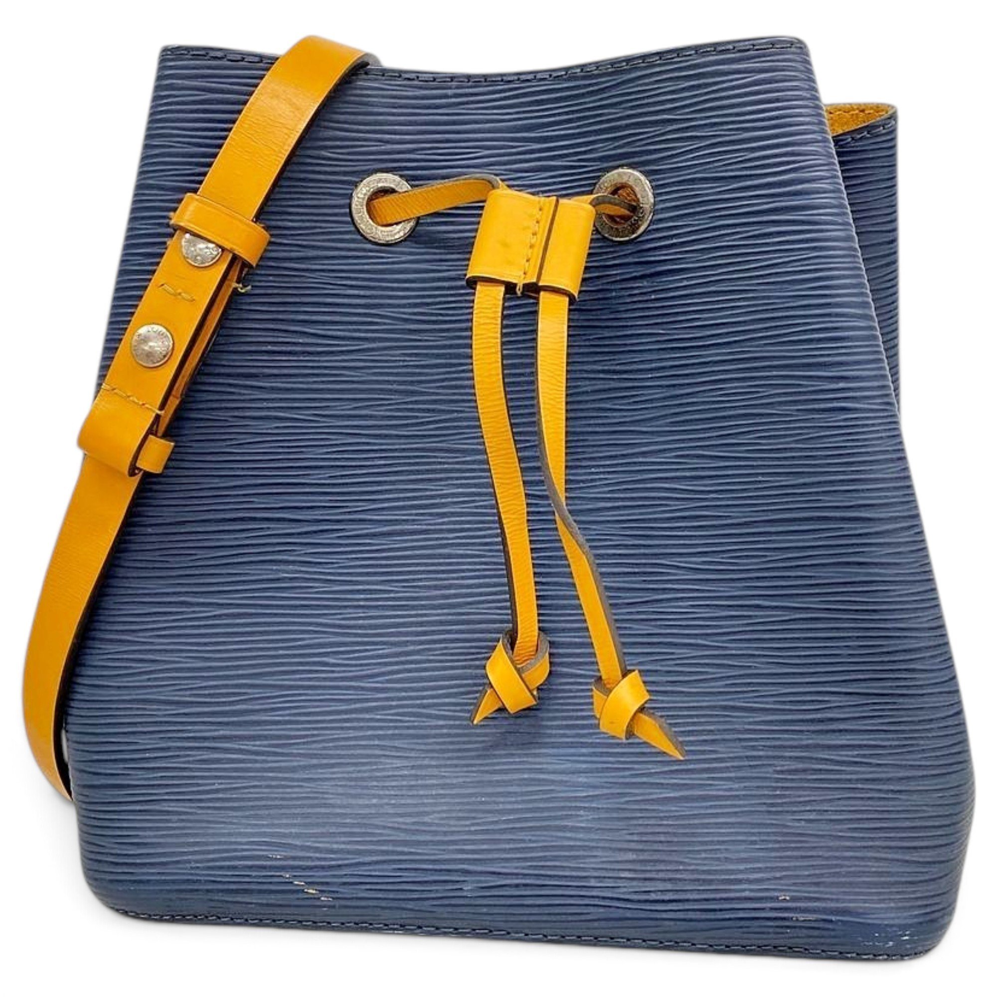 Noé leather bag