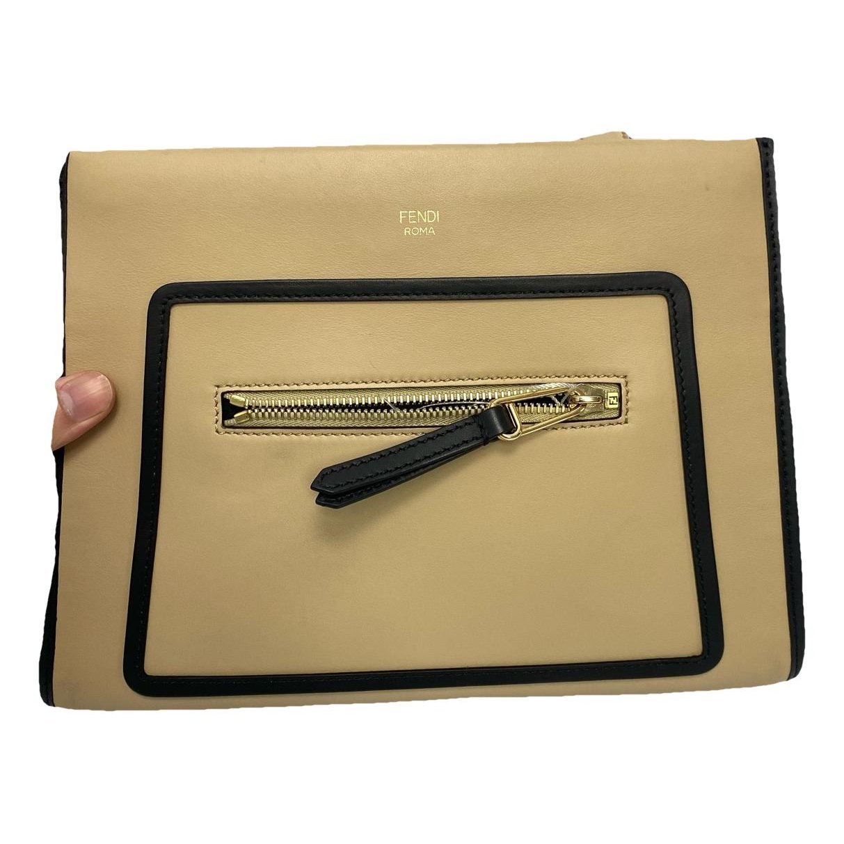 Runaway leather handbag