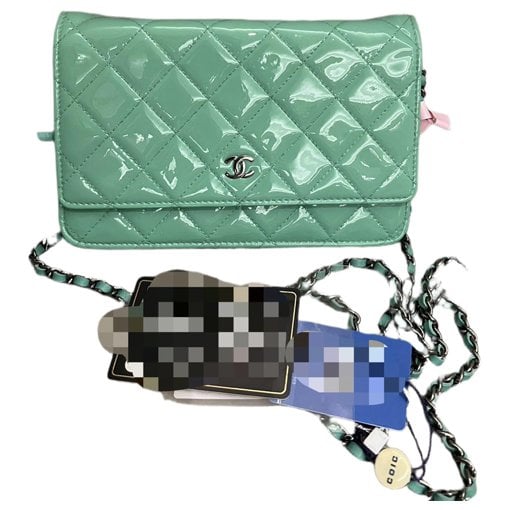 Wallet On Chain Timeless/Classique patent leather crossbody bag