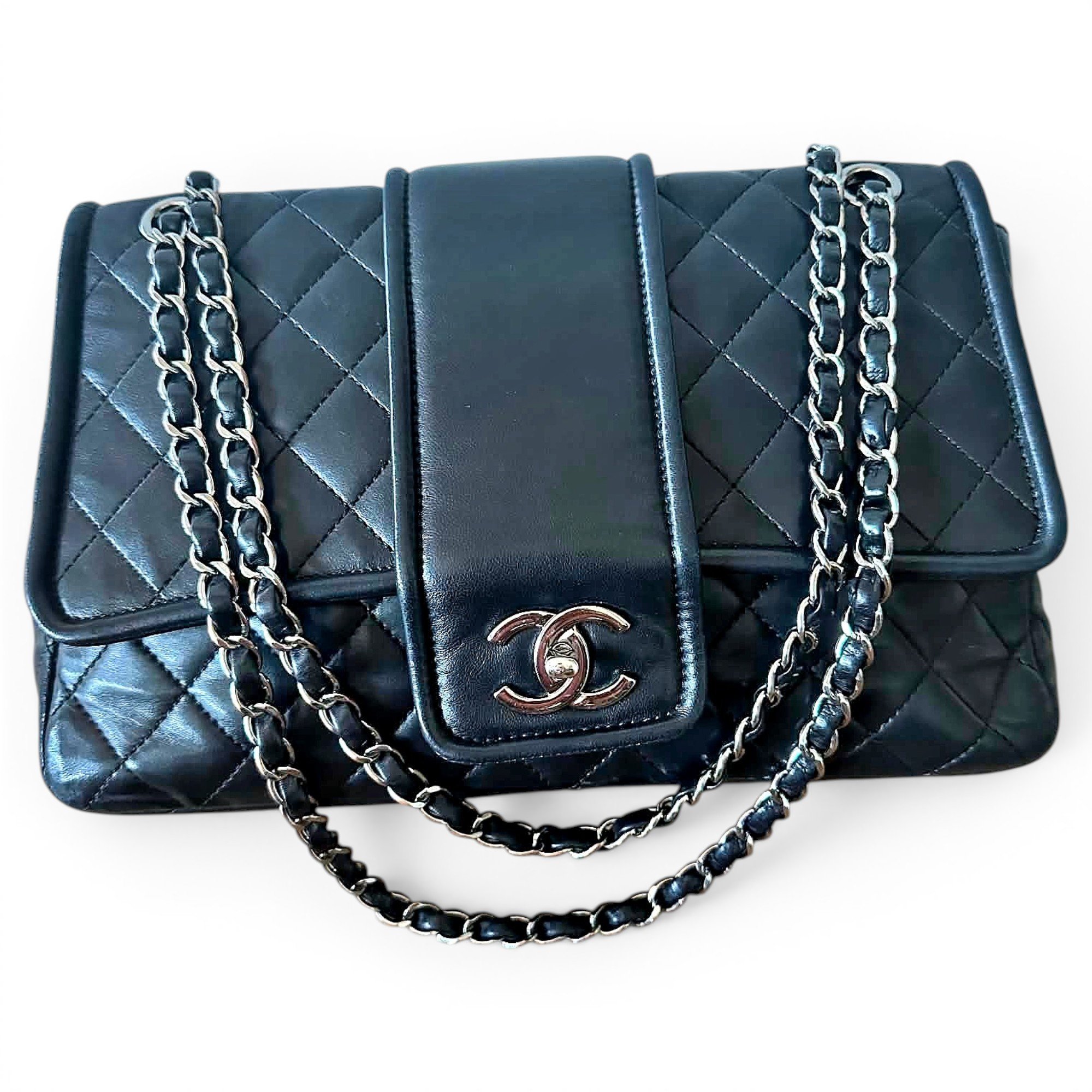 Chanel Leather handbag