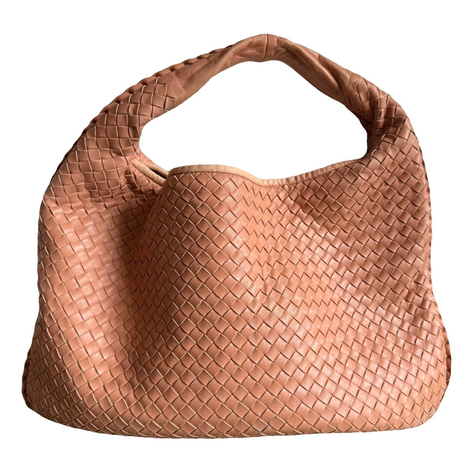 Veneta leather handbag