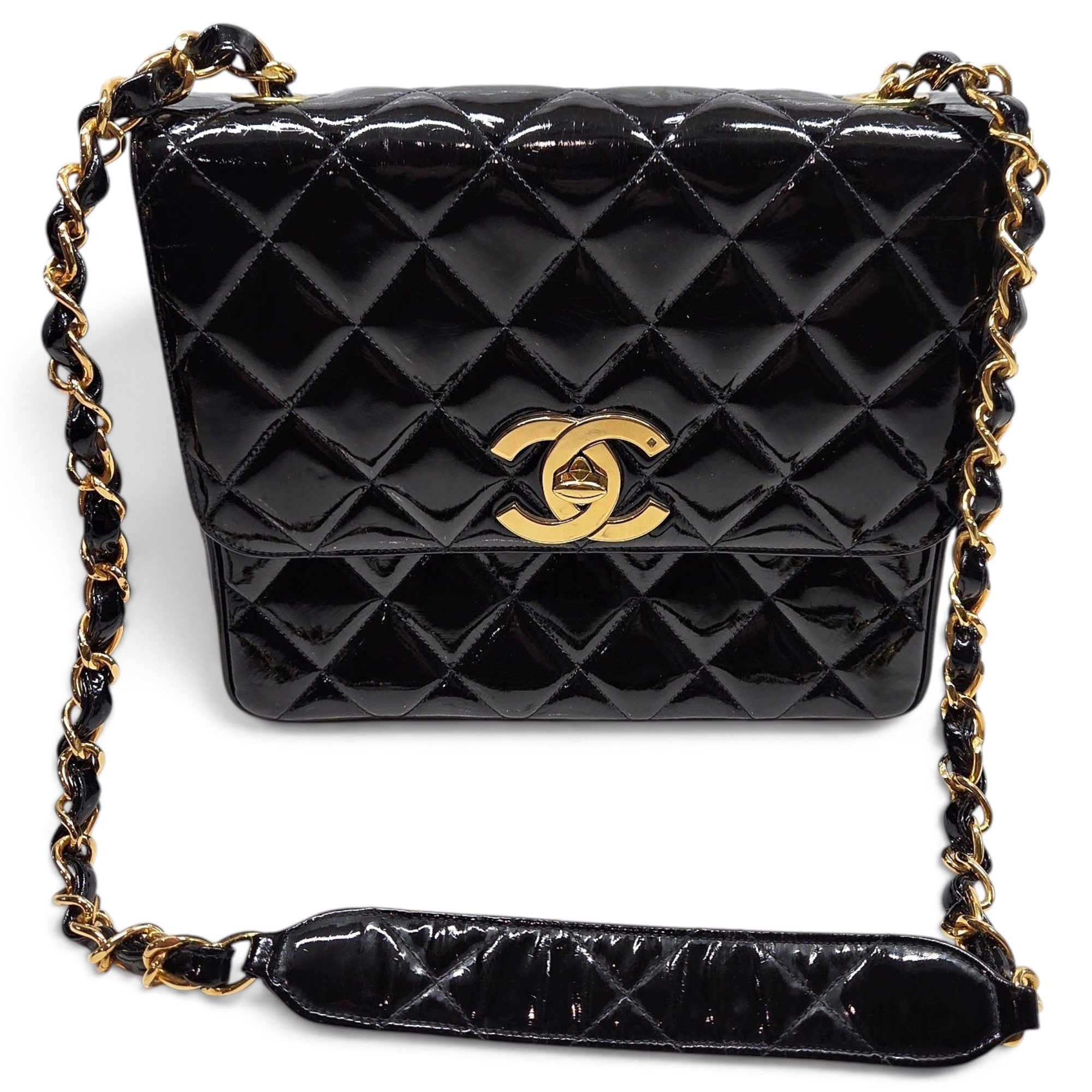Timeless/Classique patent leather handbag