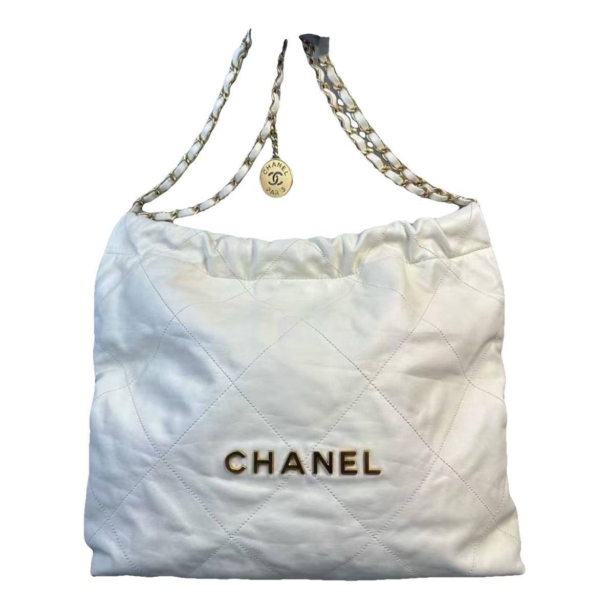 Chanel 22 leather handbag