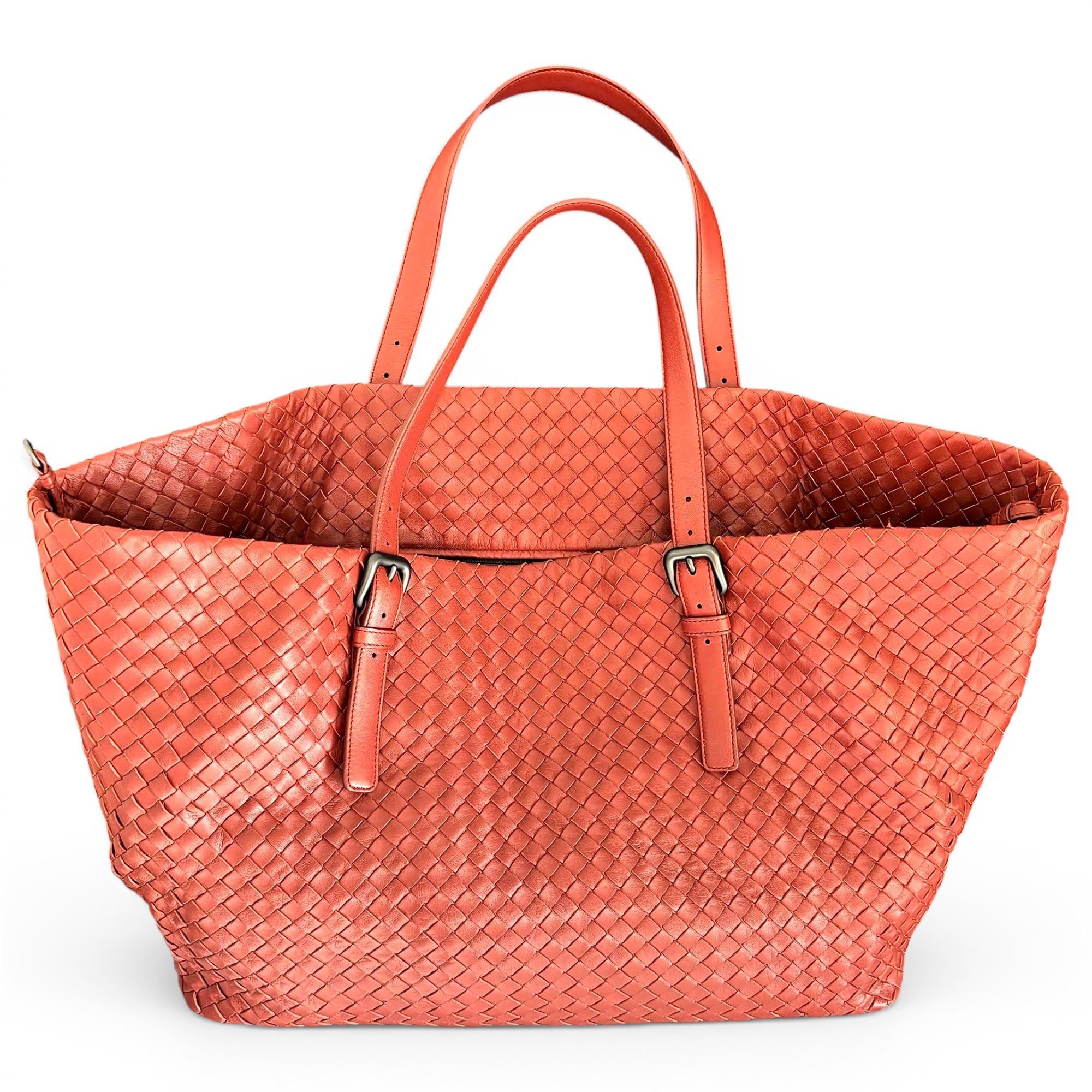 Leather tote