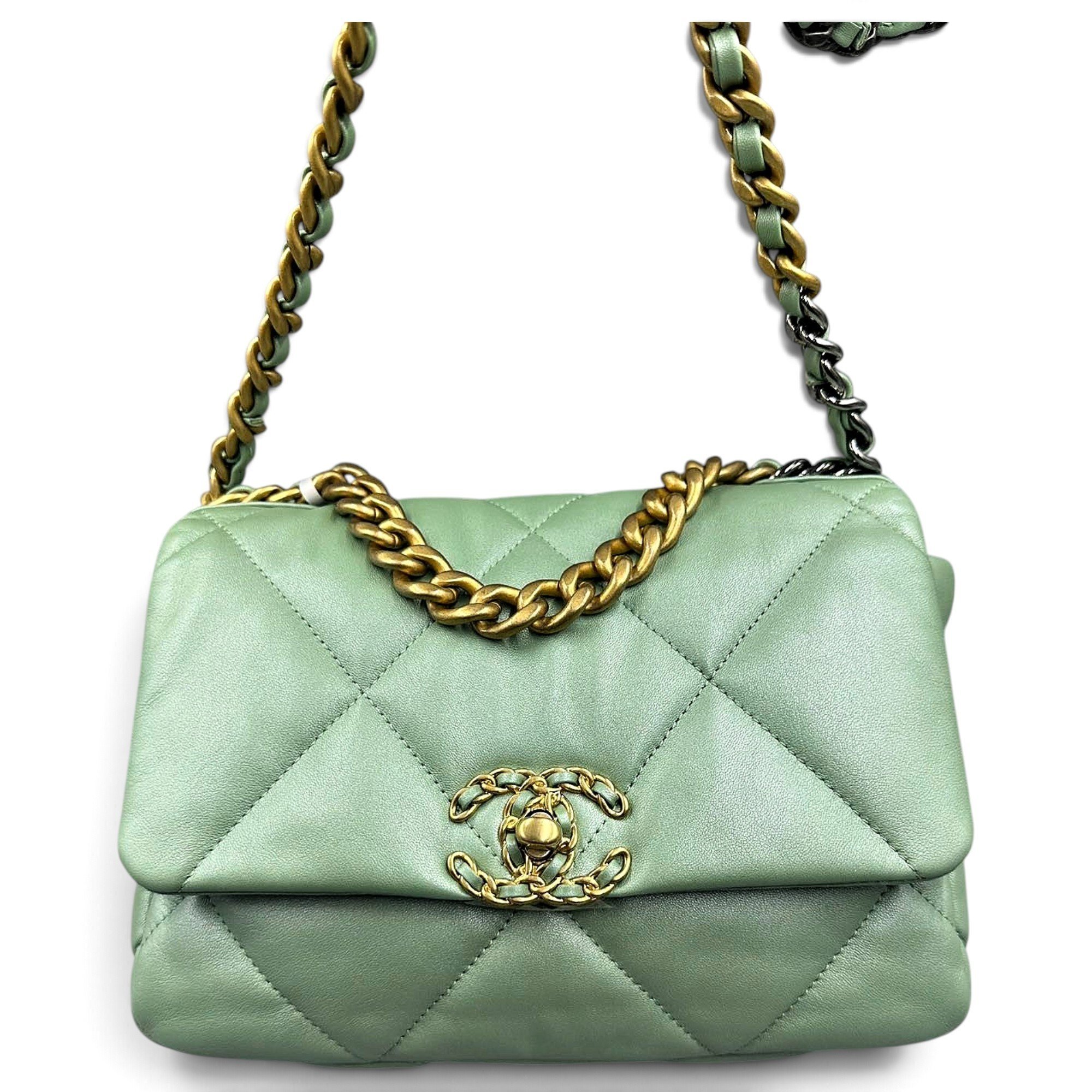 Chanel 19 leather handbag