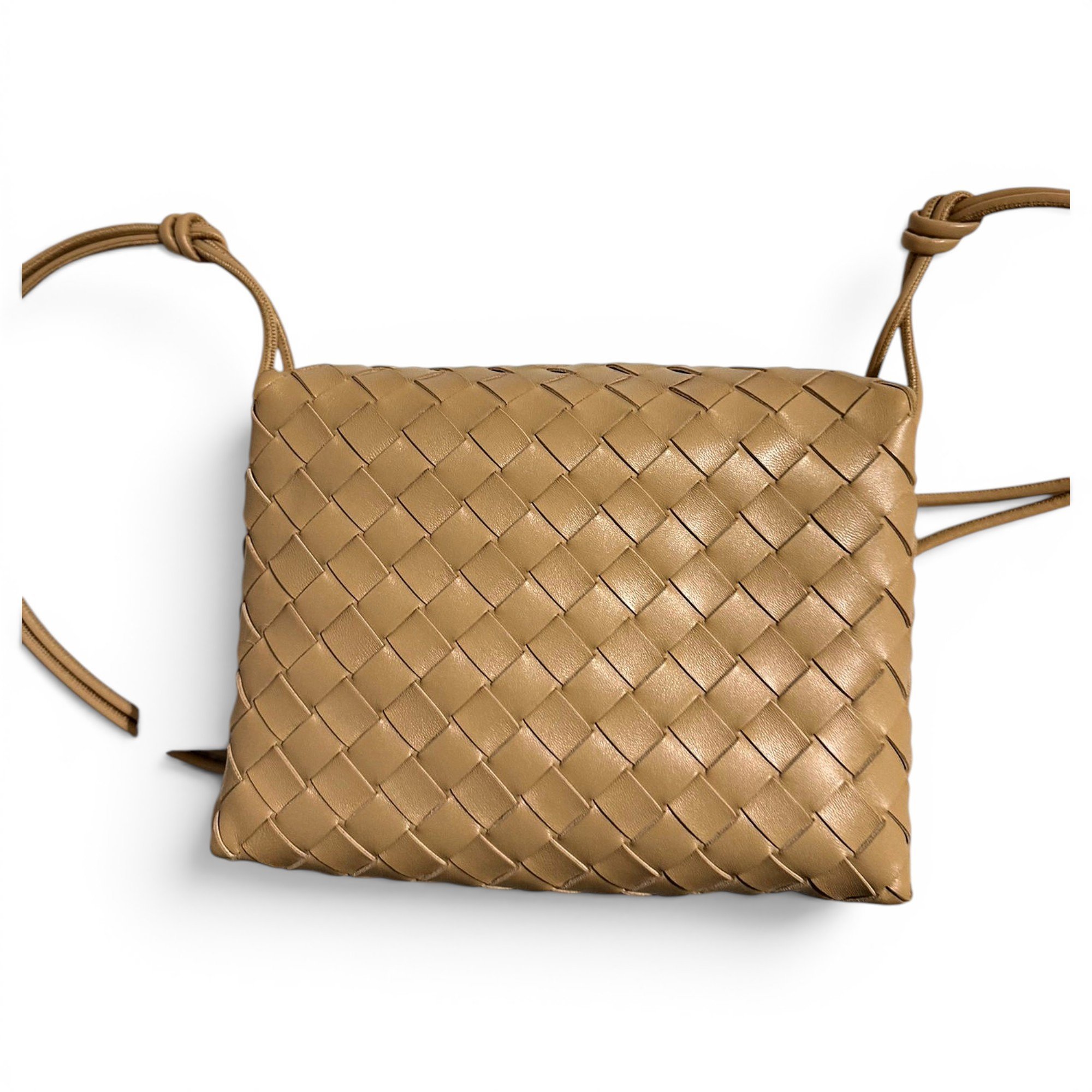 Loop leather handbag