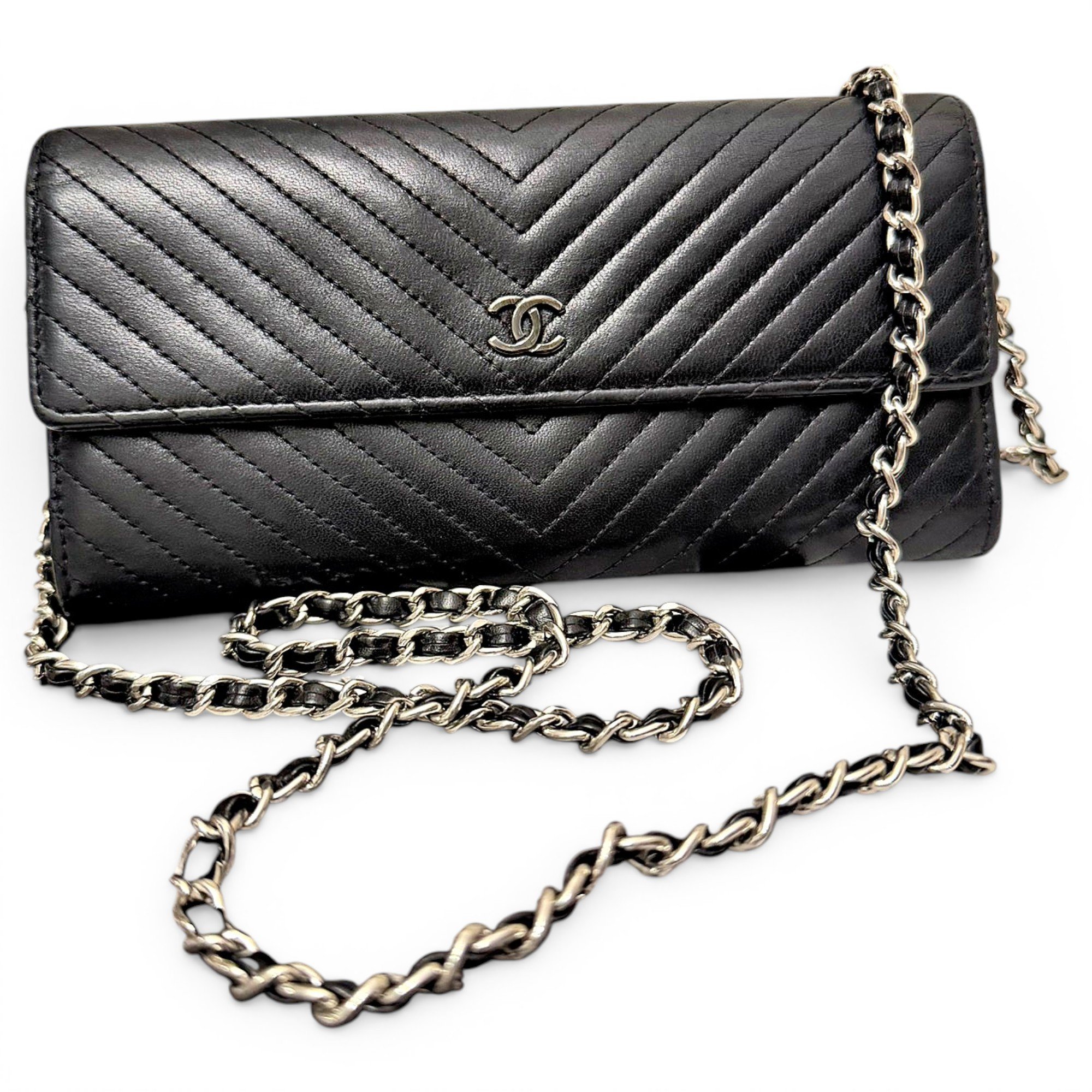 Timeless/Classique leather crossbody bag