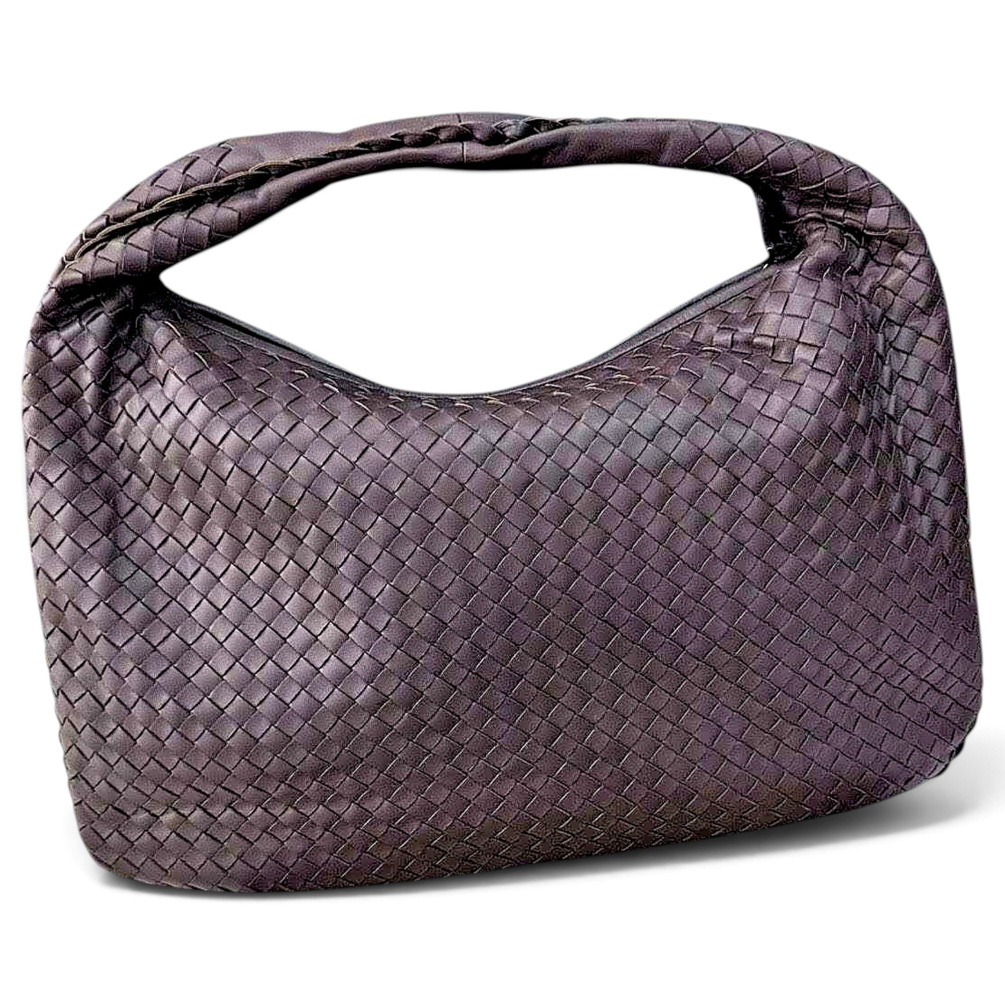 Veneta leather handbag