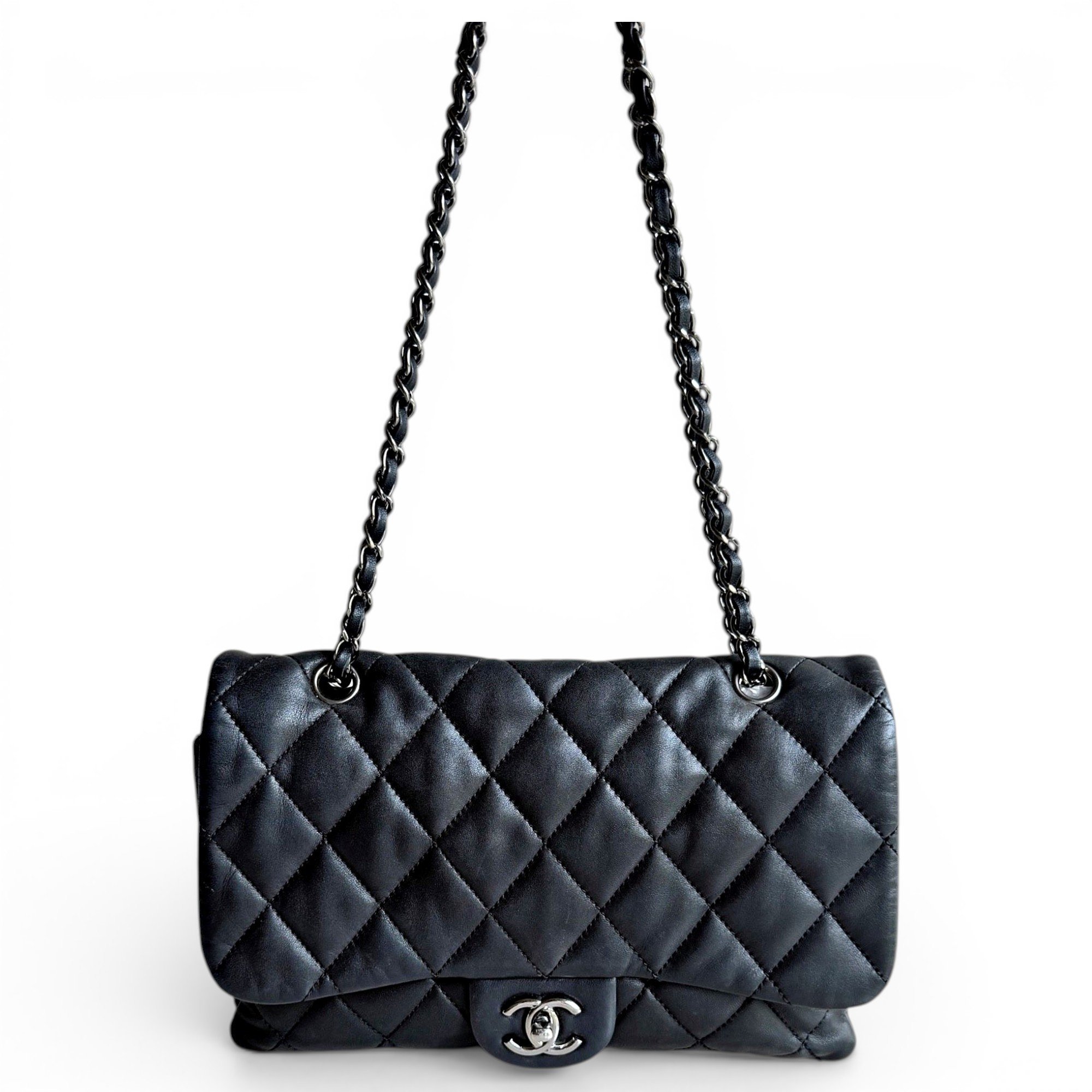 Timeless/Classique leather crossbody bag