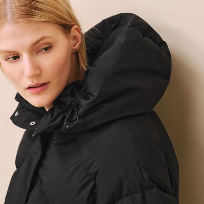 Noir Short Puffer Coat