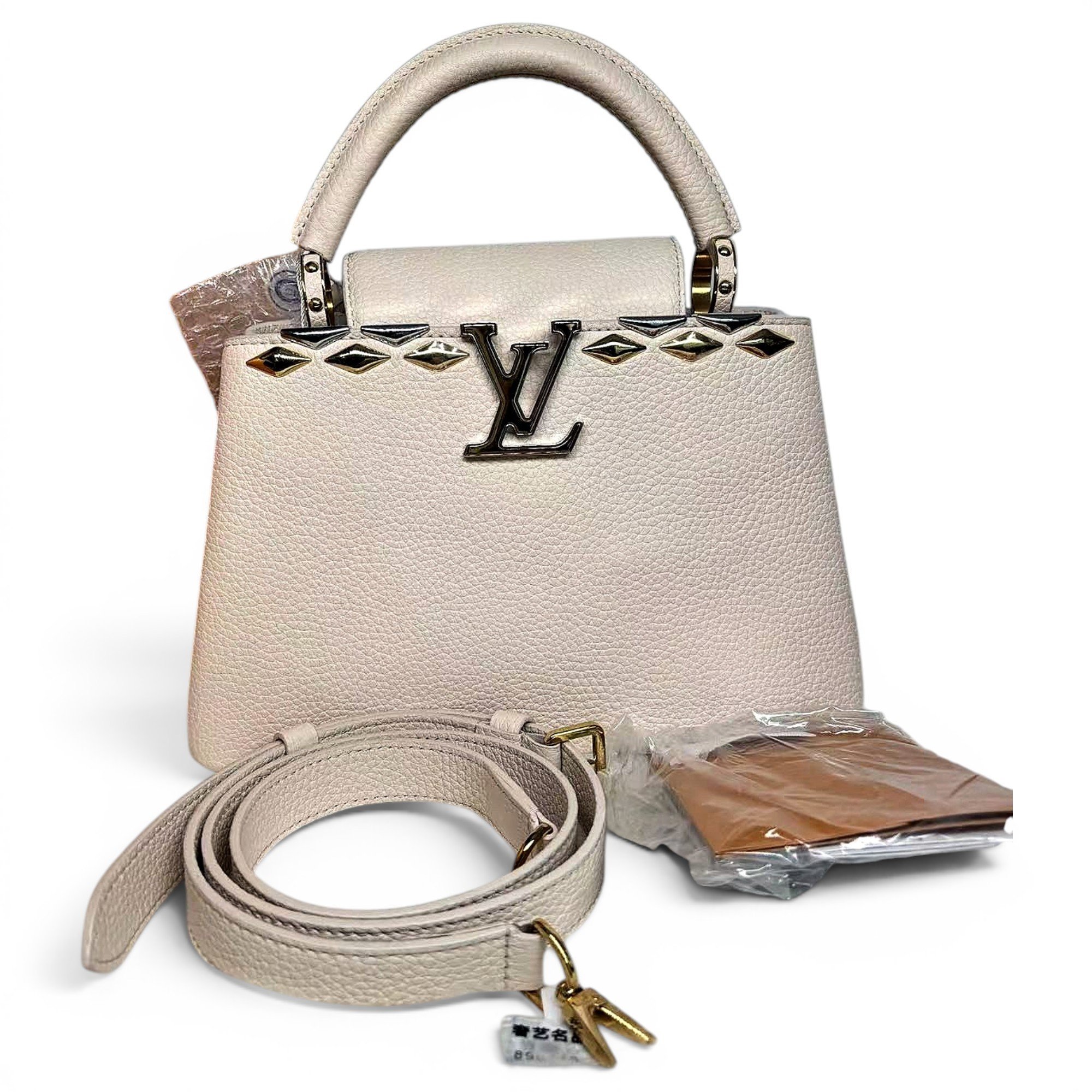 Capucines leather handbag