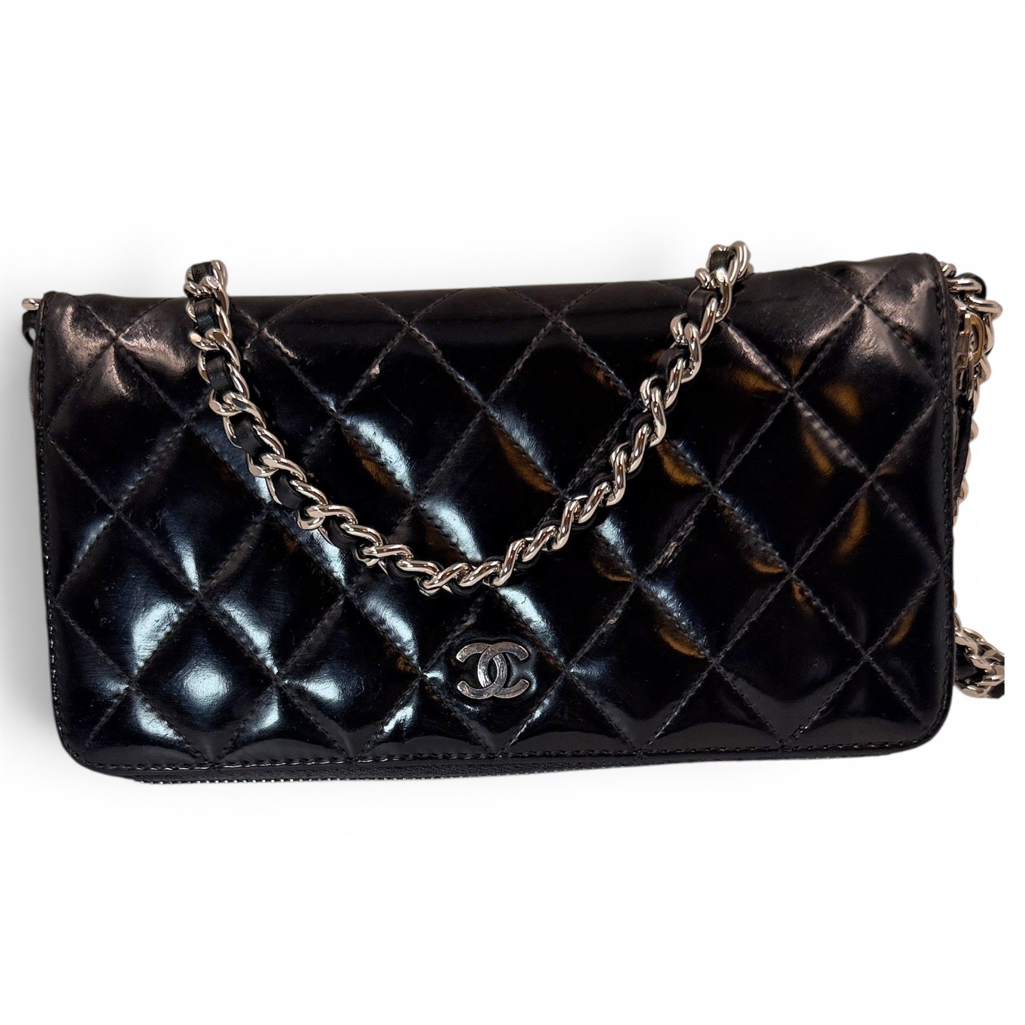 Wallet On Chain Timeless/Classique patent leather crossbody bag