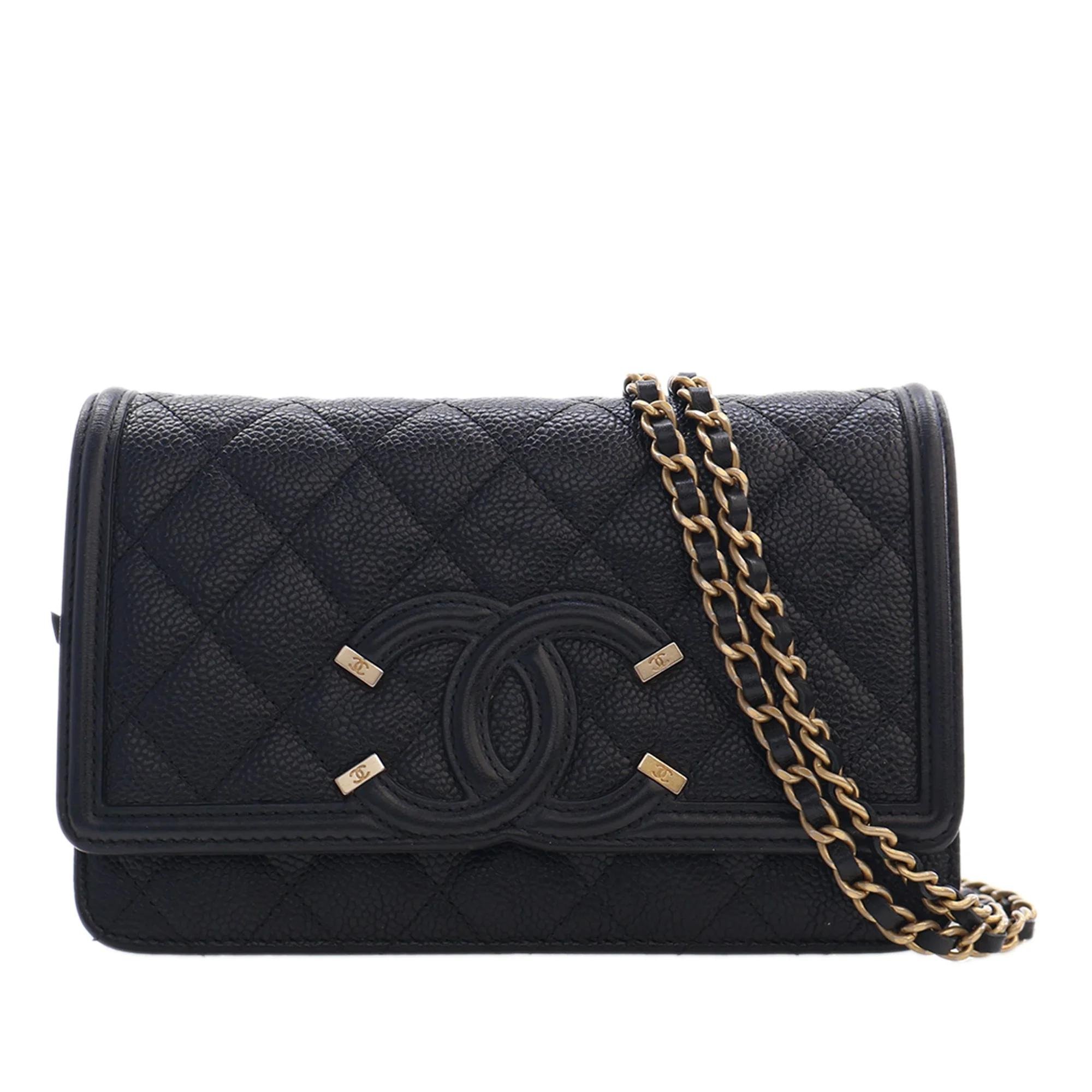 CC Filigree leather crossbody bag