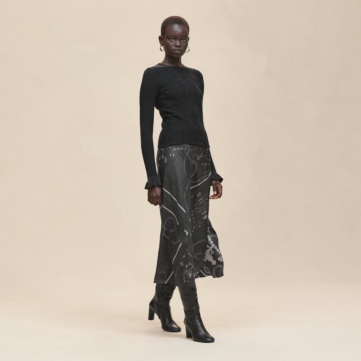 Noir "Palefroi Remix" Light Long-sleeve Sweater