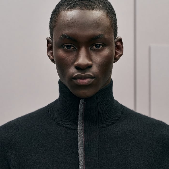 Noir "H Bartack" Mock Neck Collar Cashmere Sweater
