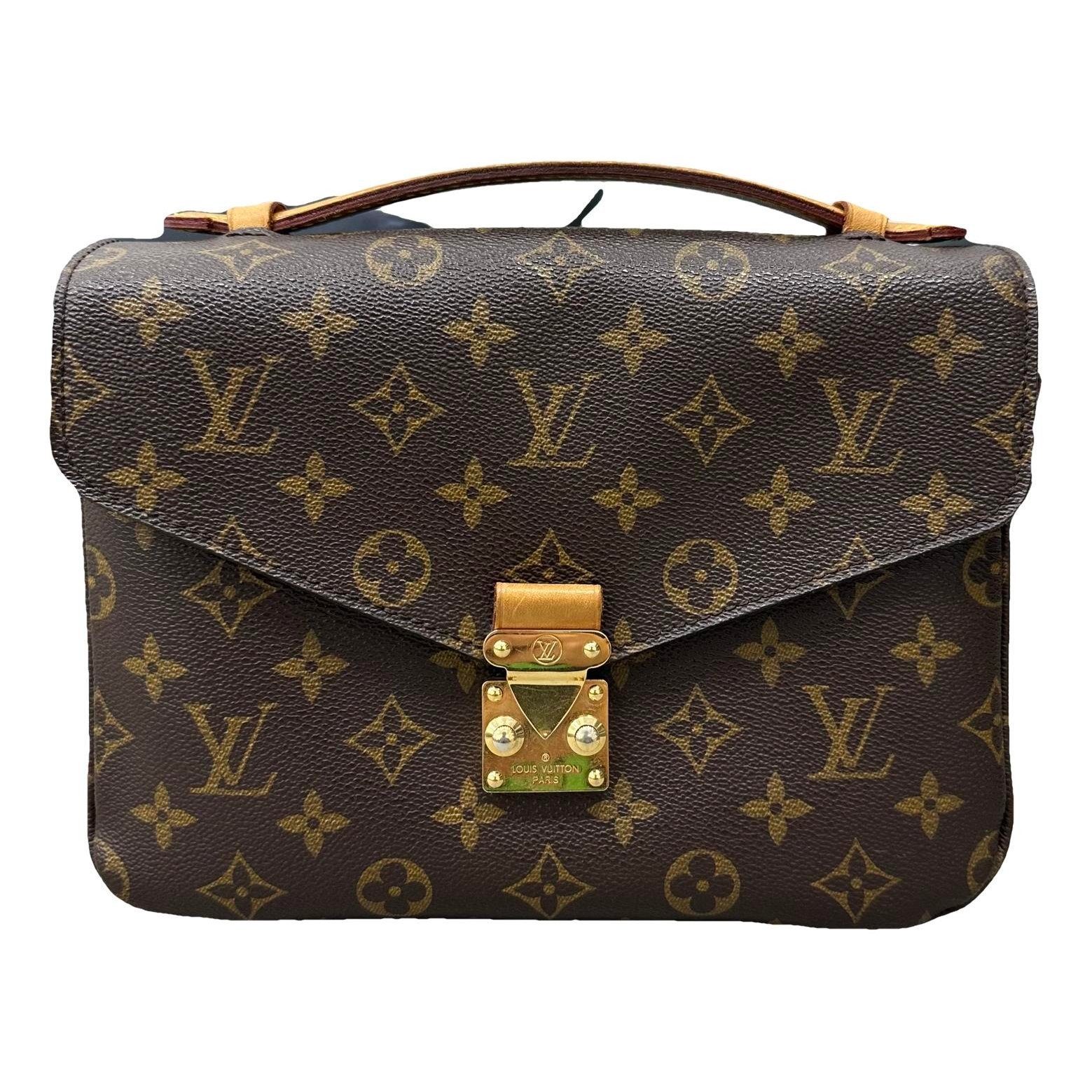 Metis leather handbag