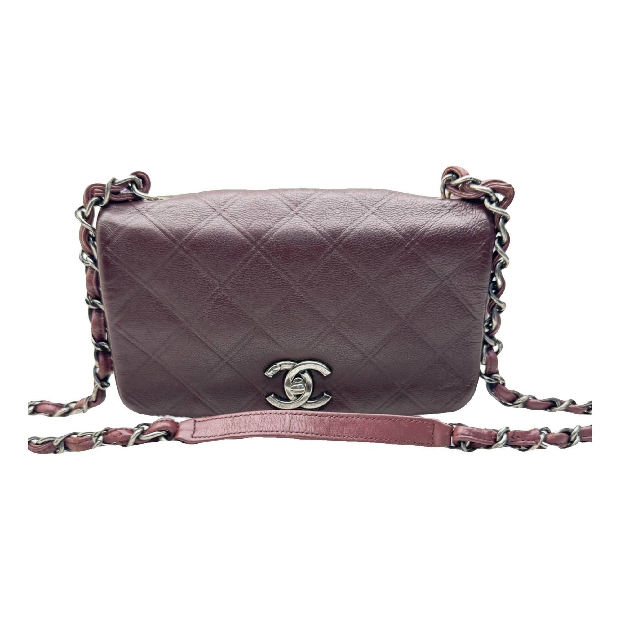 Timeless/Classique leather crossbody bag