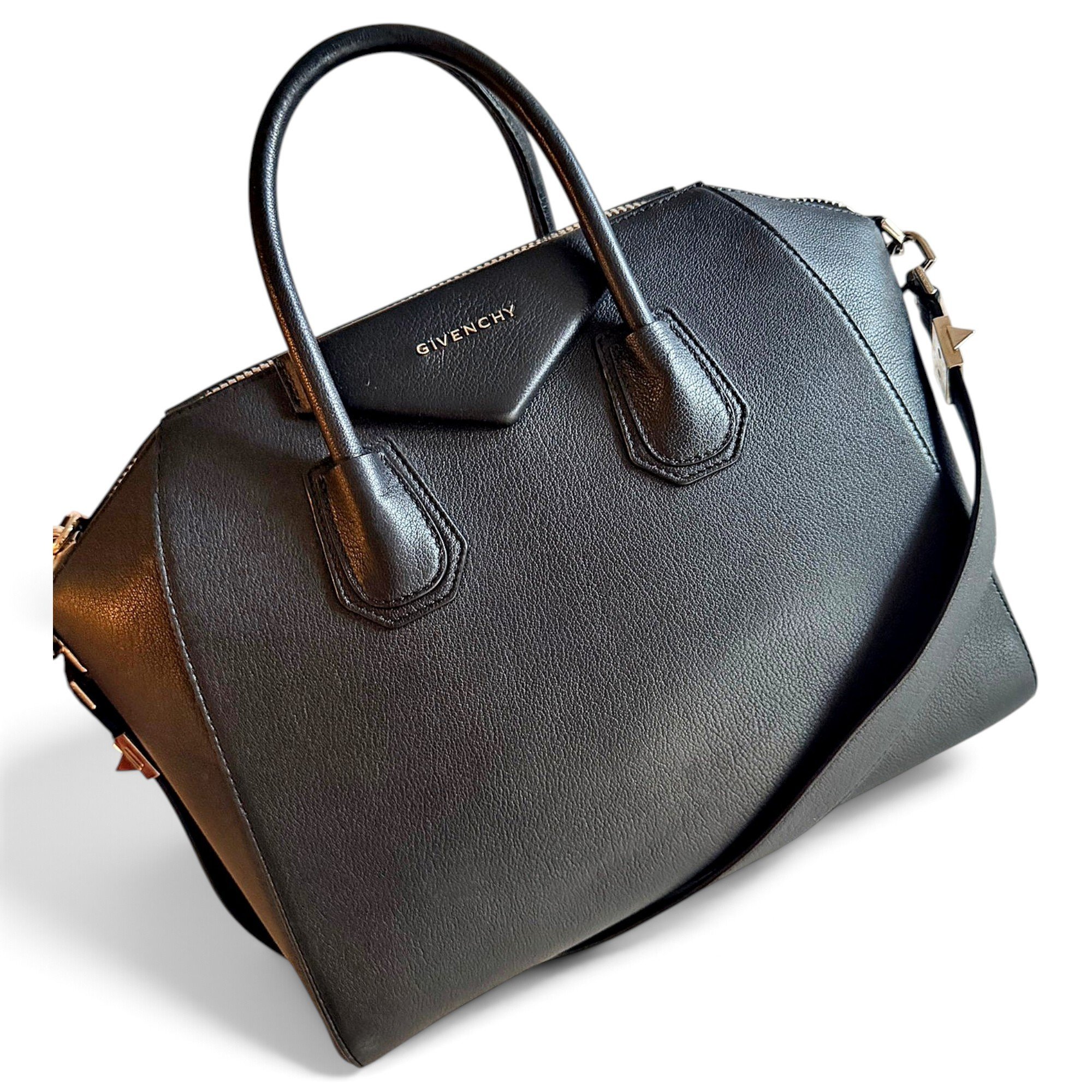 Antigona leather handbag