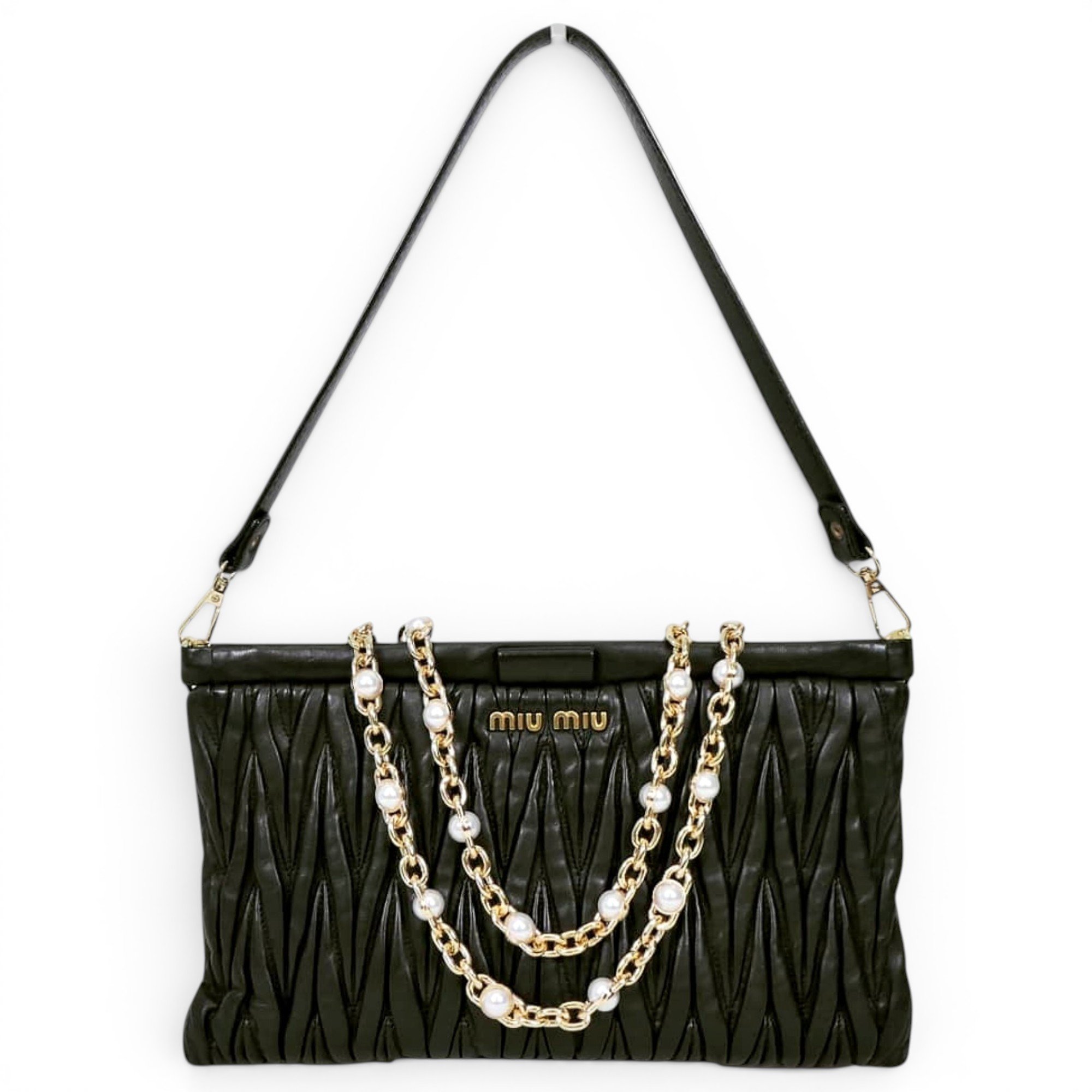 Matelassé leather handbag